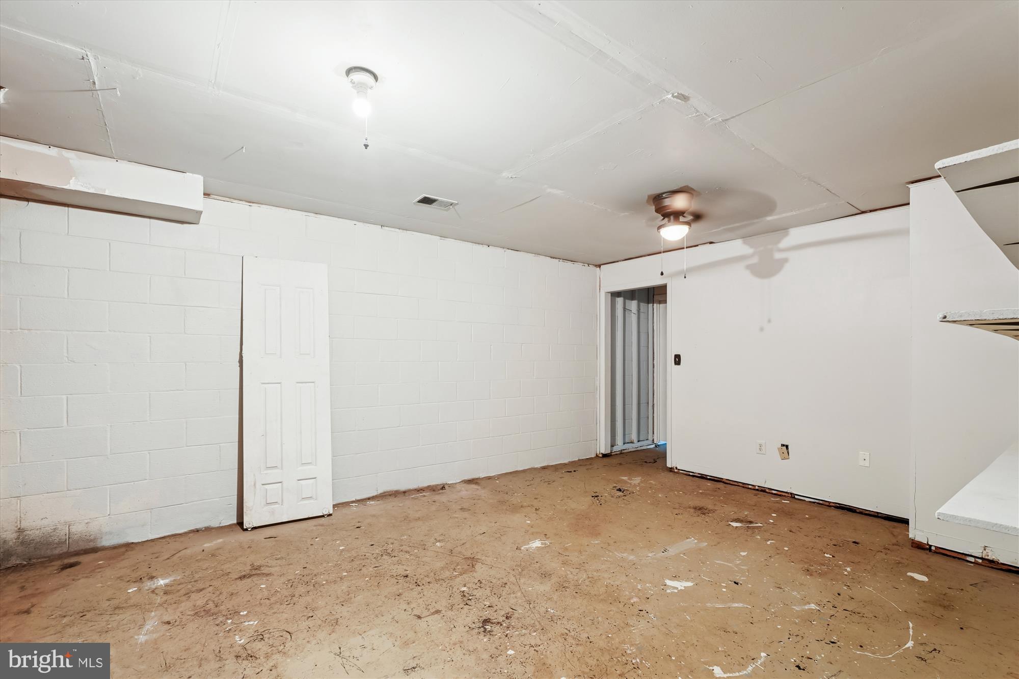 CRESCENT HILLS ESTATES - Residential