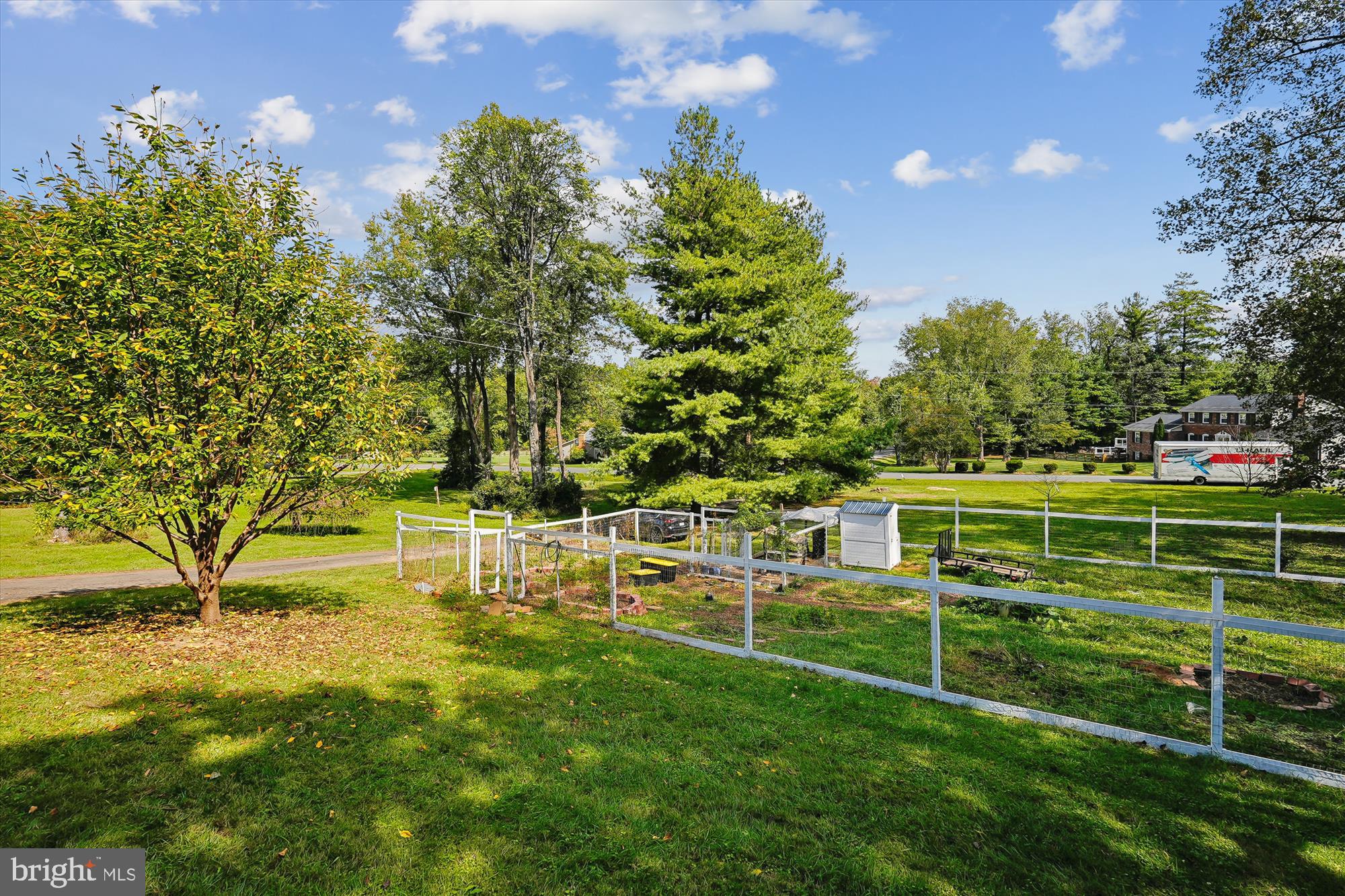 CRESCENT HILLS ESTATES - Residential