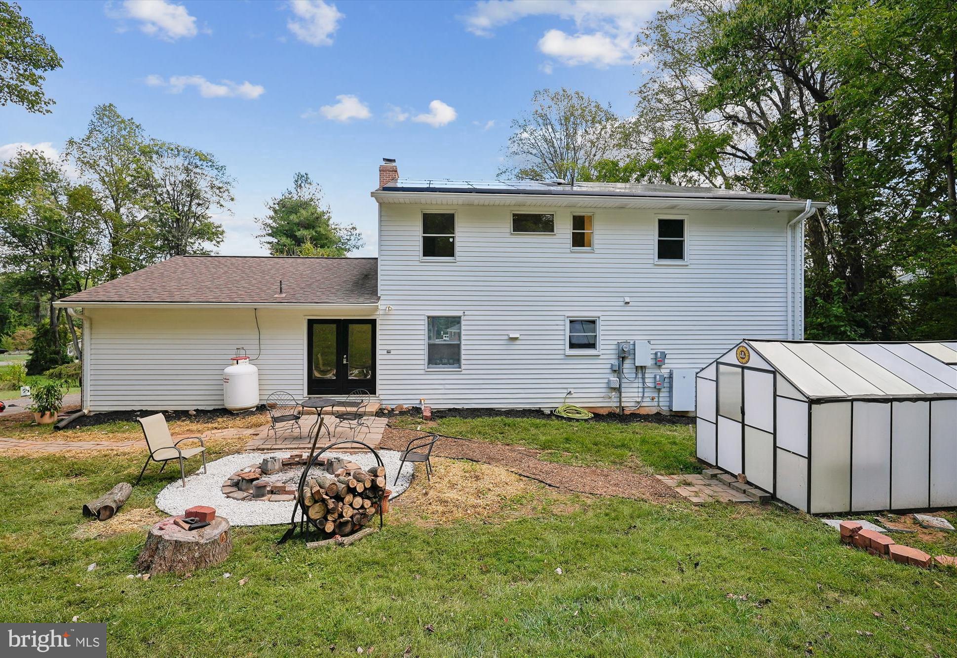 CRESCENT HILLS ESTATES - Residential