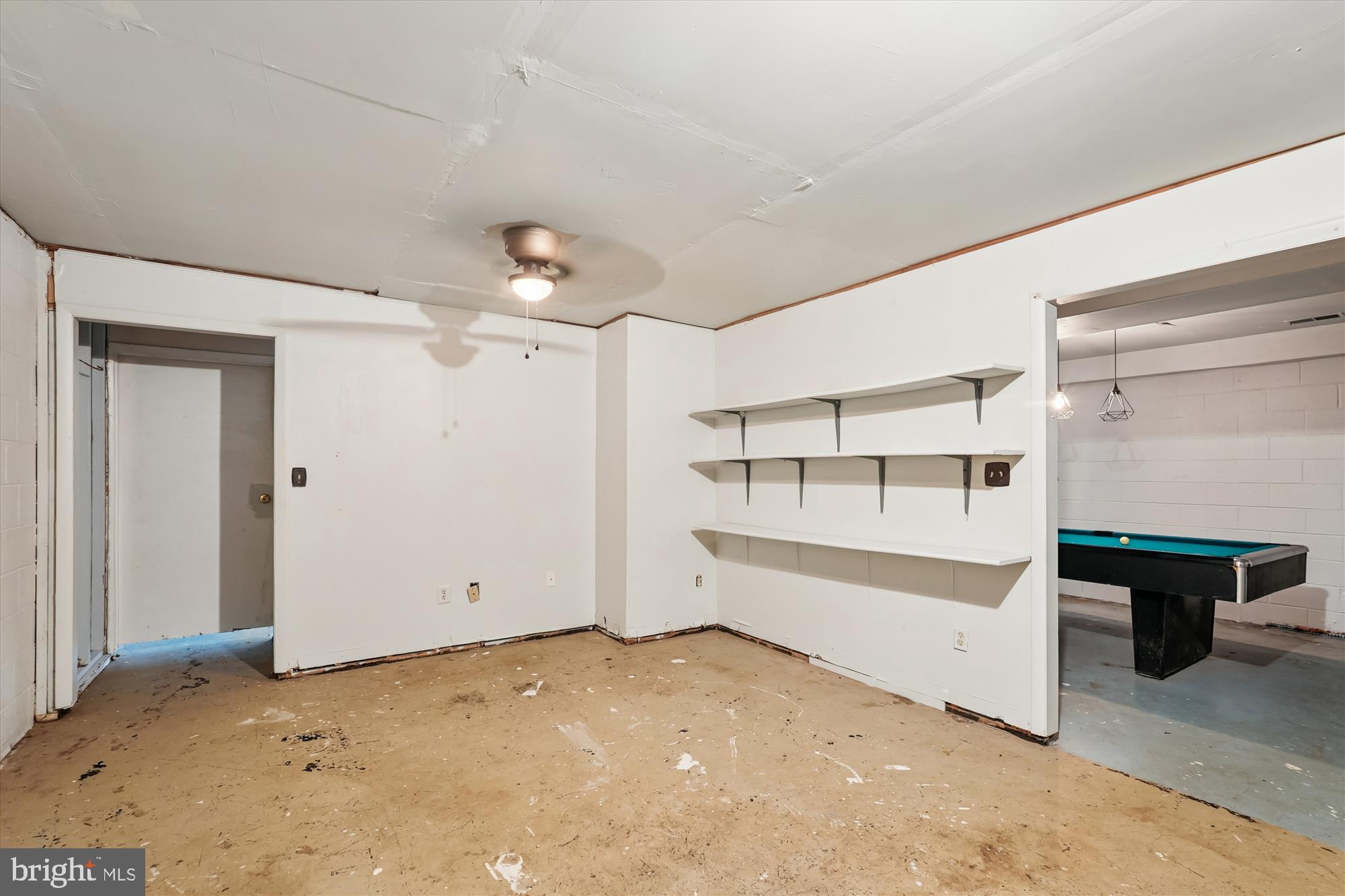 CRESCENT HILLS ESTATES - Residential