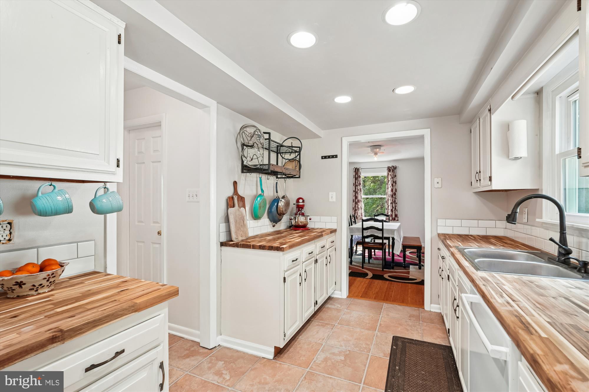 CRESCENT HILLS ESTATES - Residential