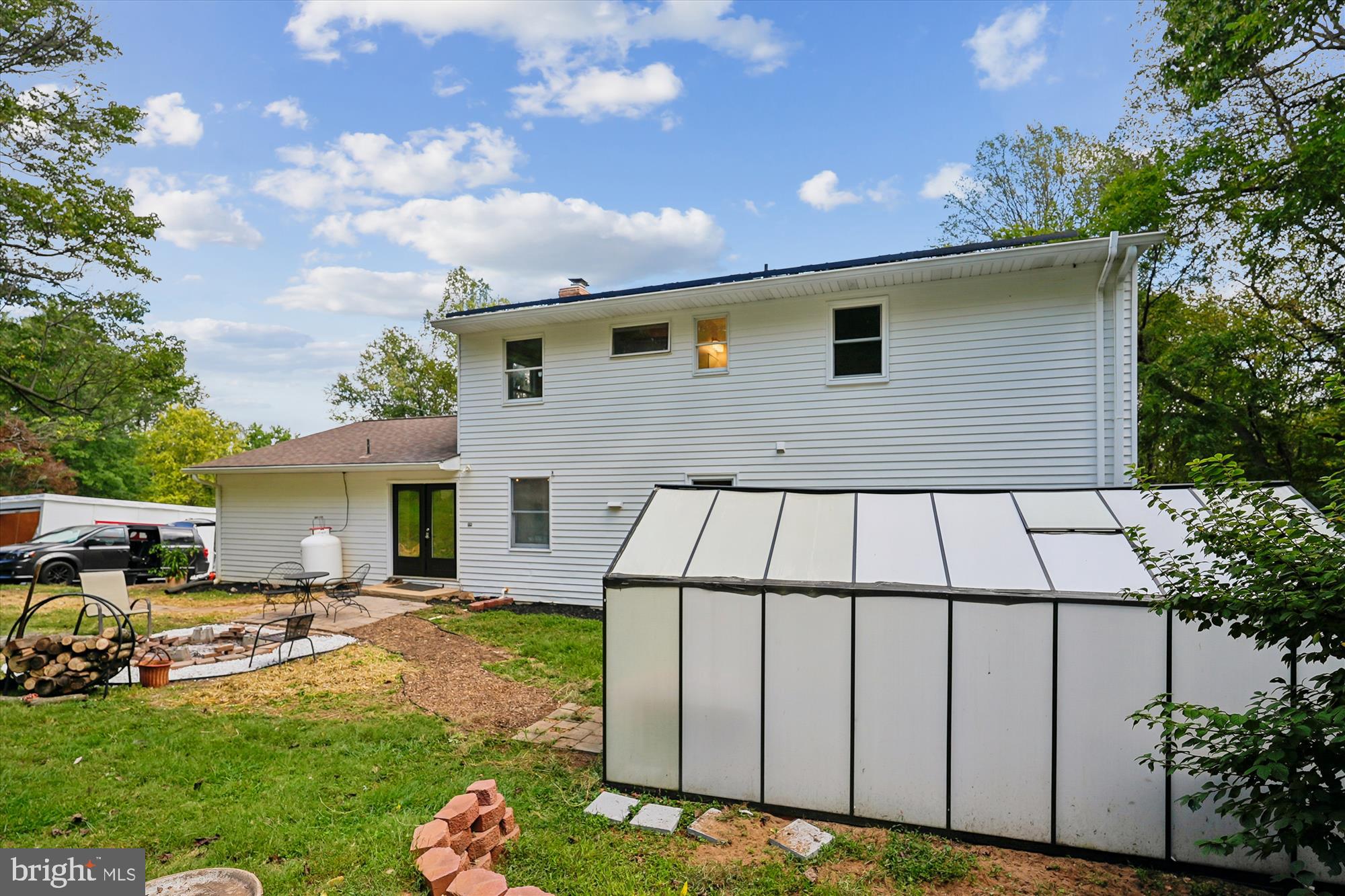 CRESCENT HILLS ESTATES - Residential