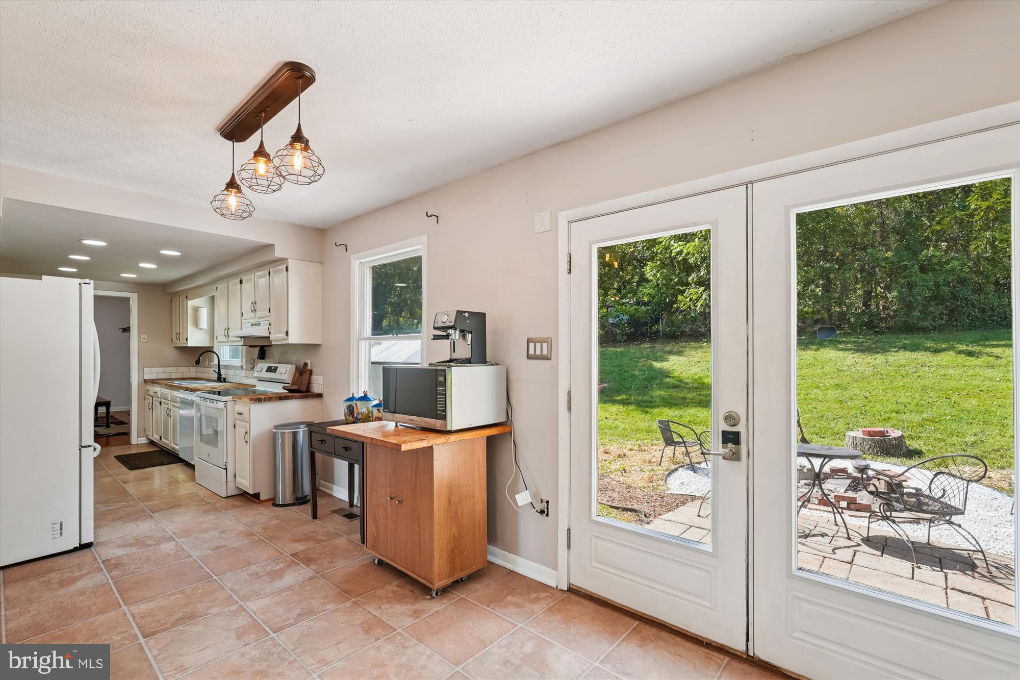 CRESCENT HILLS ESTATES - Residential