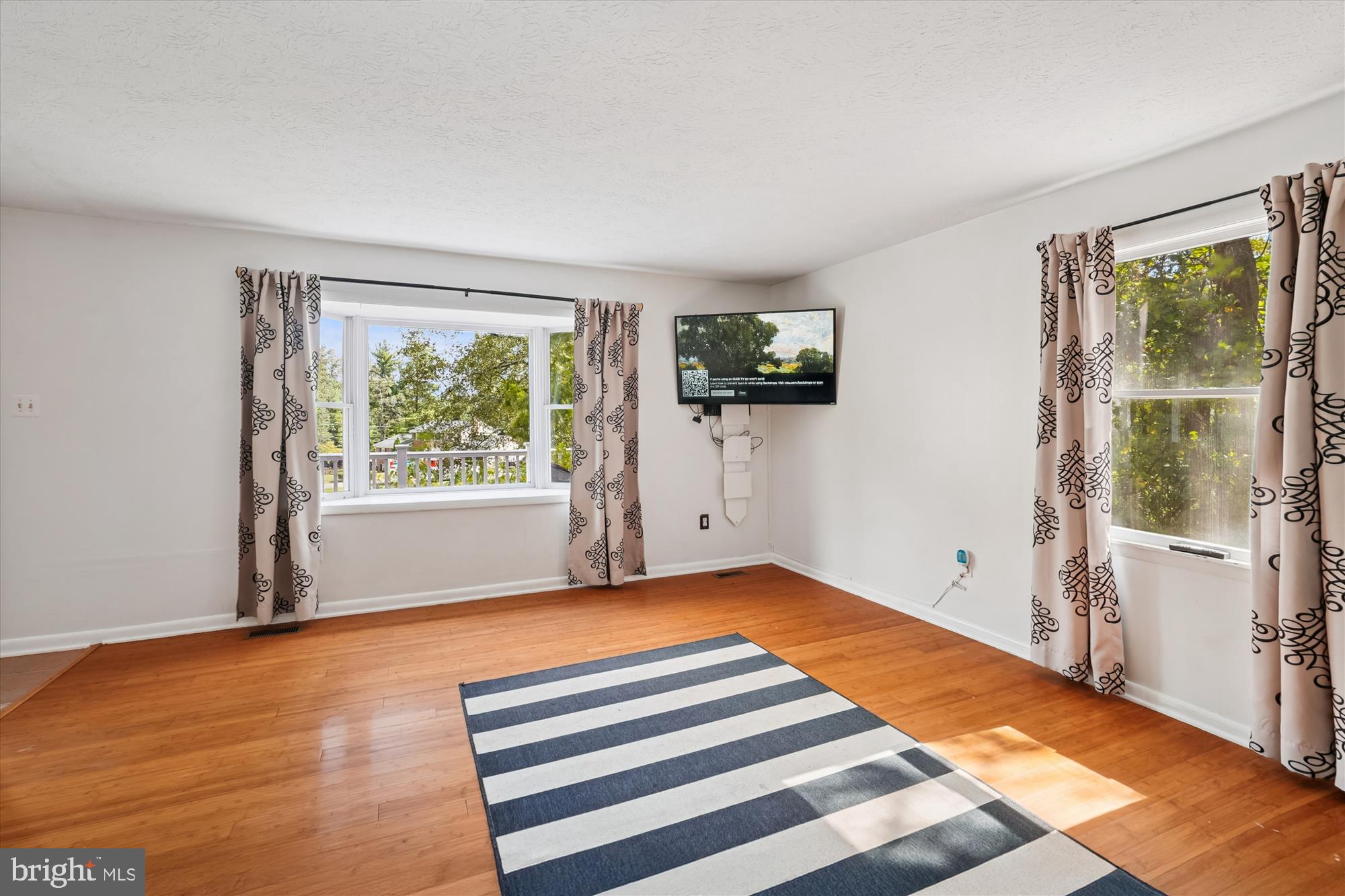 CRESCENT HILLS ESTATES - Residential