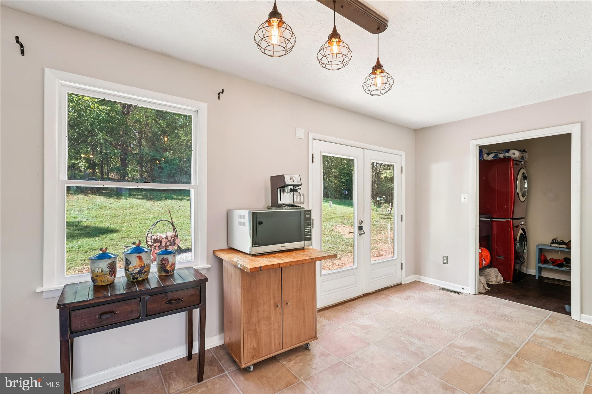 CRESCENT HILLS ESTATES - Residential