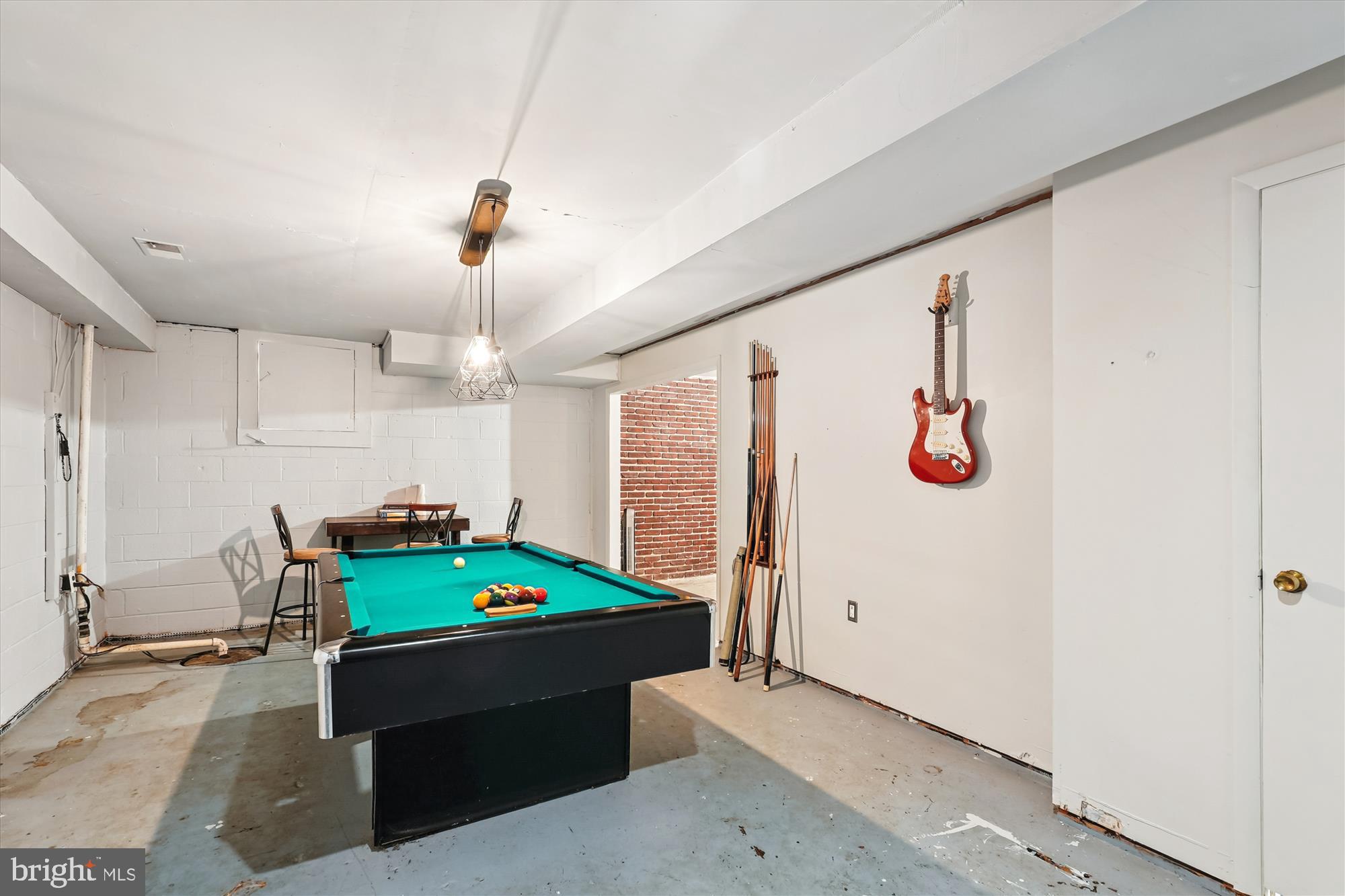 CRESCENT HILLS ESTATES - Residential