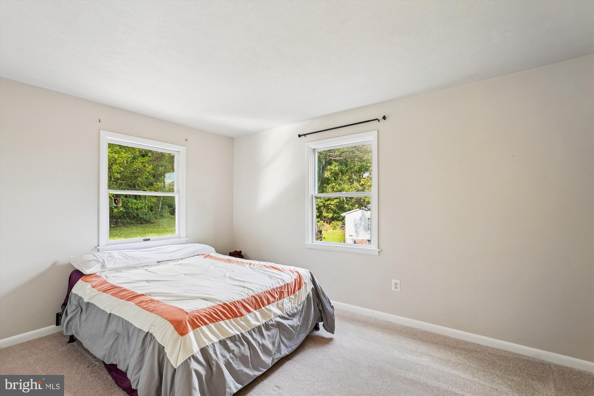 CRESCENT HILLS ESTATES - Residential