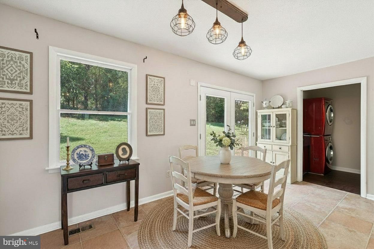 CRESCENT HILLS ESTATES - Residential