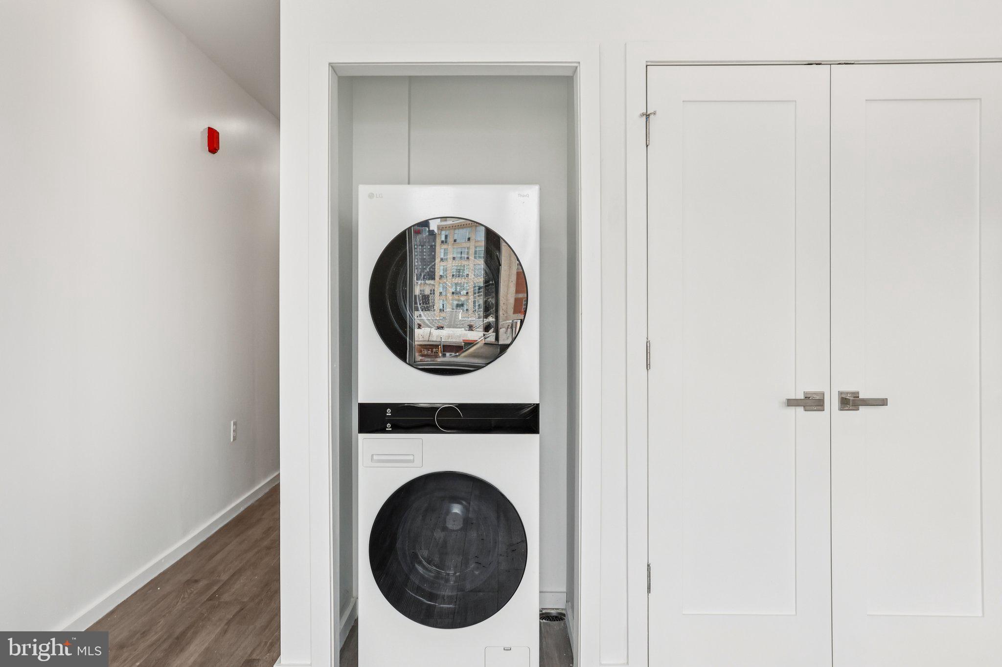 CENTER CITY - Residential Lease