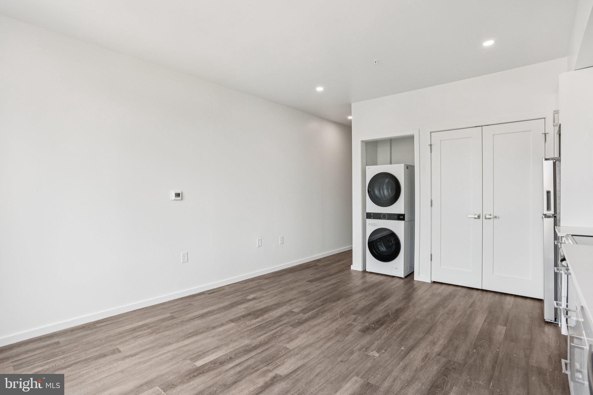 CENTER CITY - Residential Lease