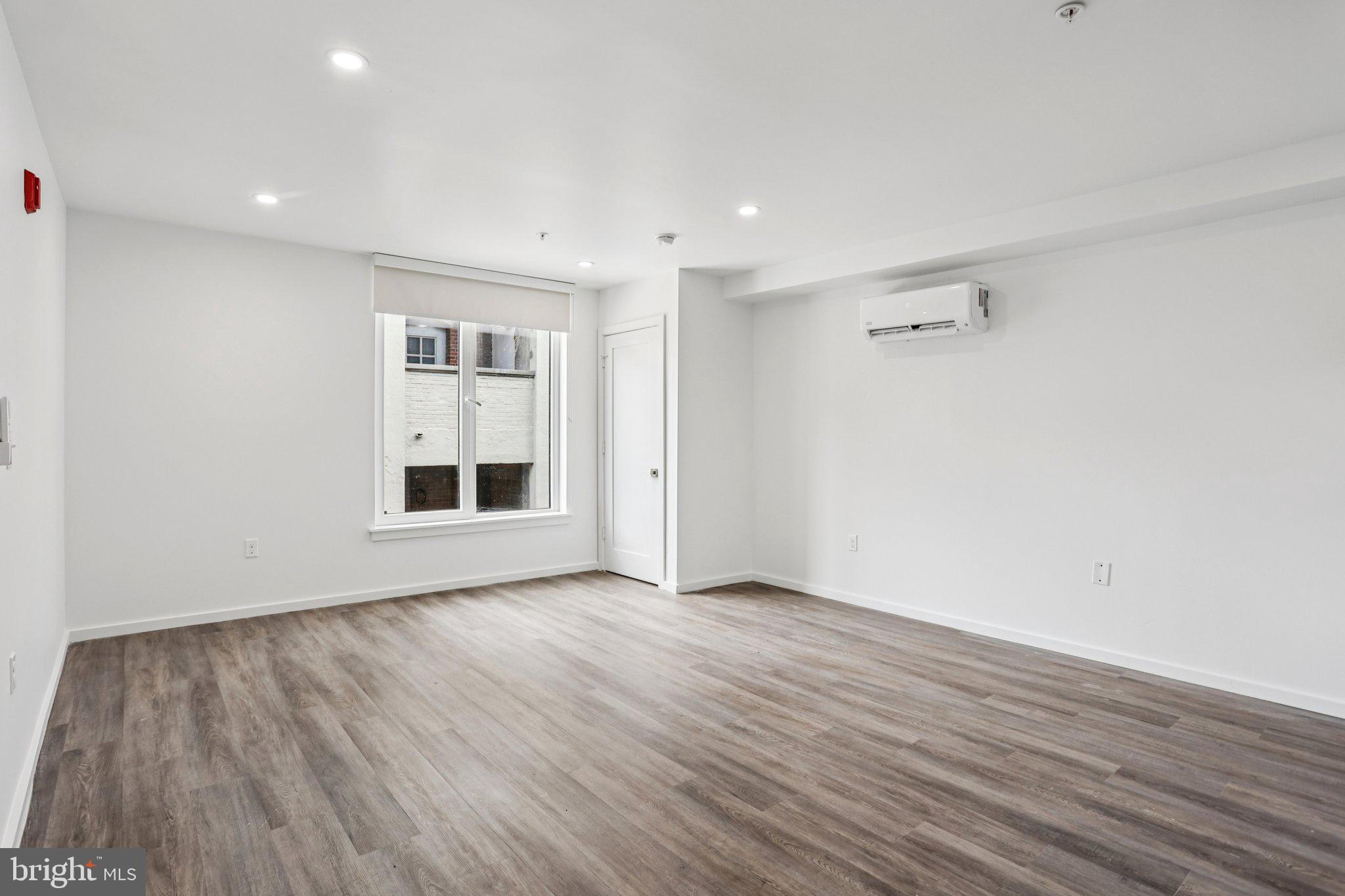 CENTER CITY - Residential Lease