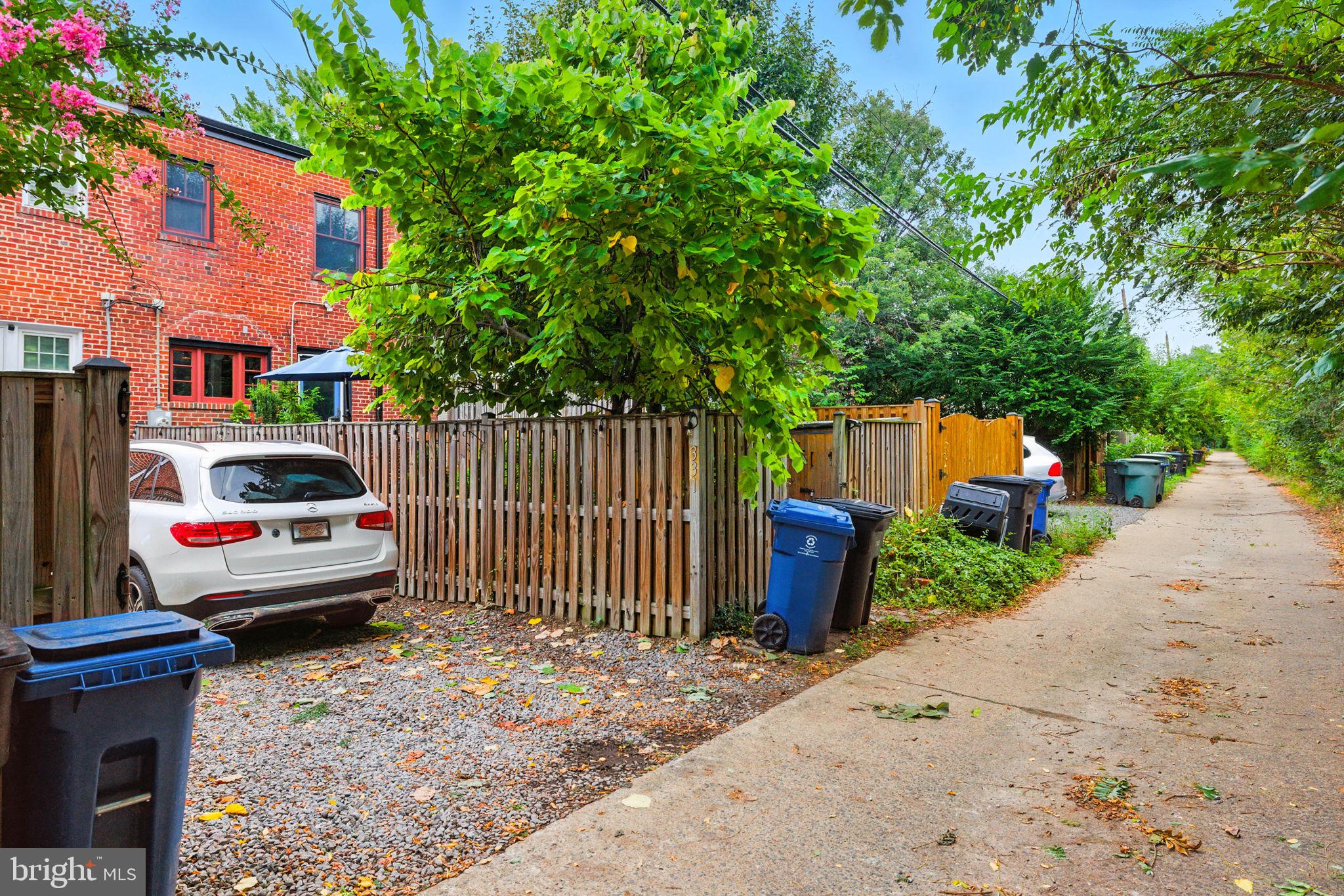 ROSEMONT - Residential