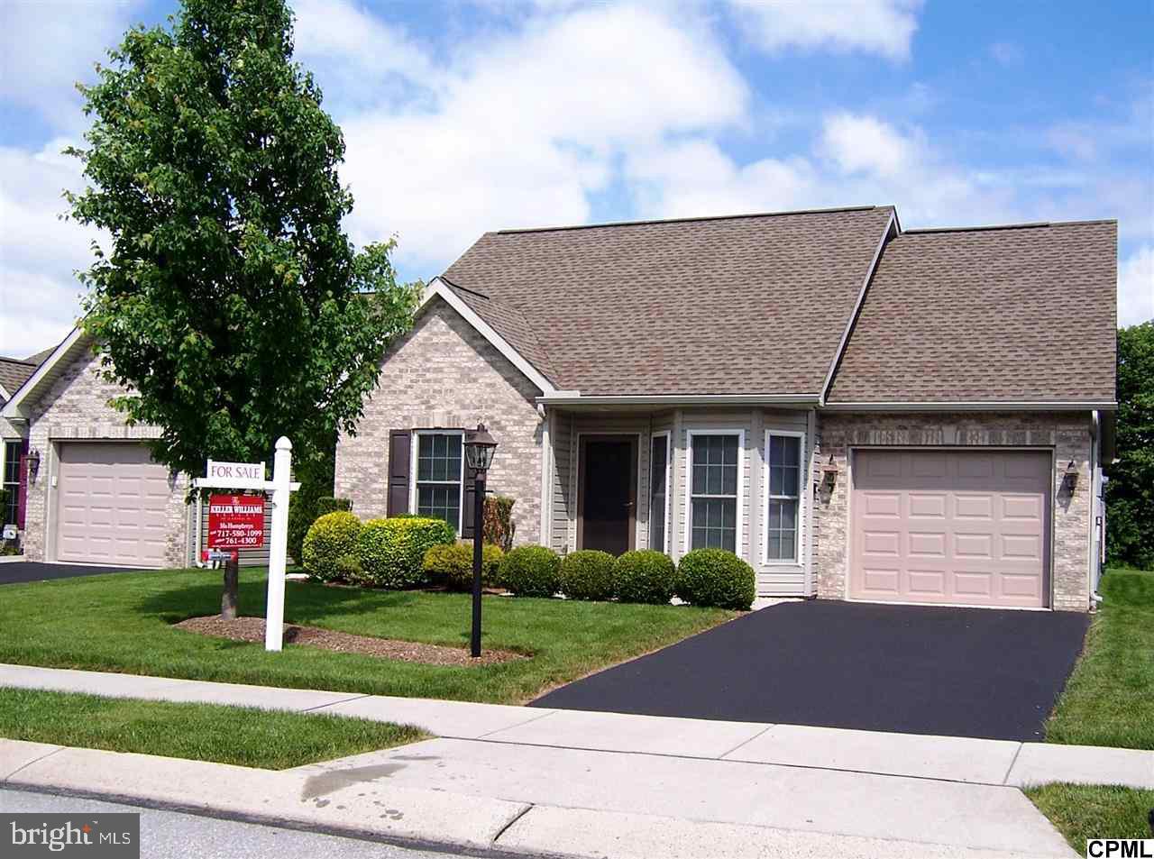 What a beautiful ranch home (The Bancroft Model) situated on a quiet road in a great development. This home had been tenderly looked after the family room is ready to install a fireplace of your own choice. Have lazy days on a lovely Patio and gaze at the views of the mountains and private parkland. What a perfect home. Just been Drastically Reduced!!!! Won't last