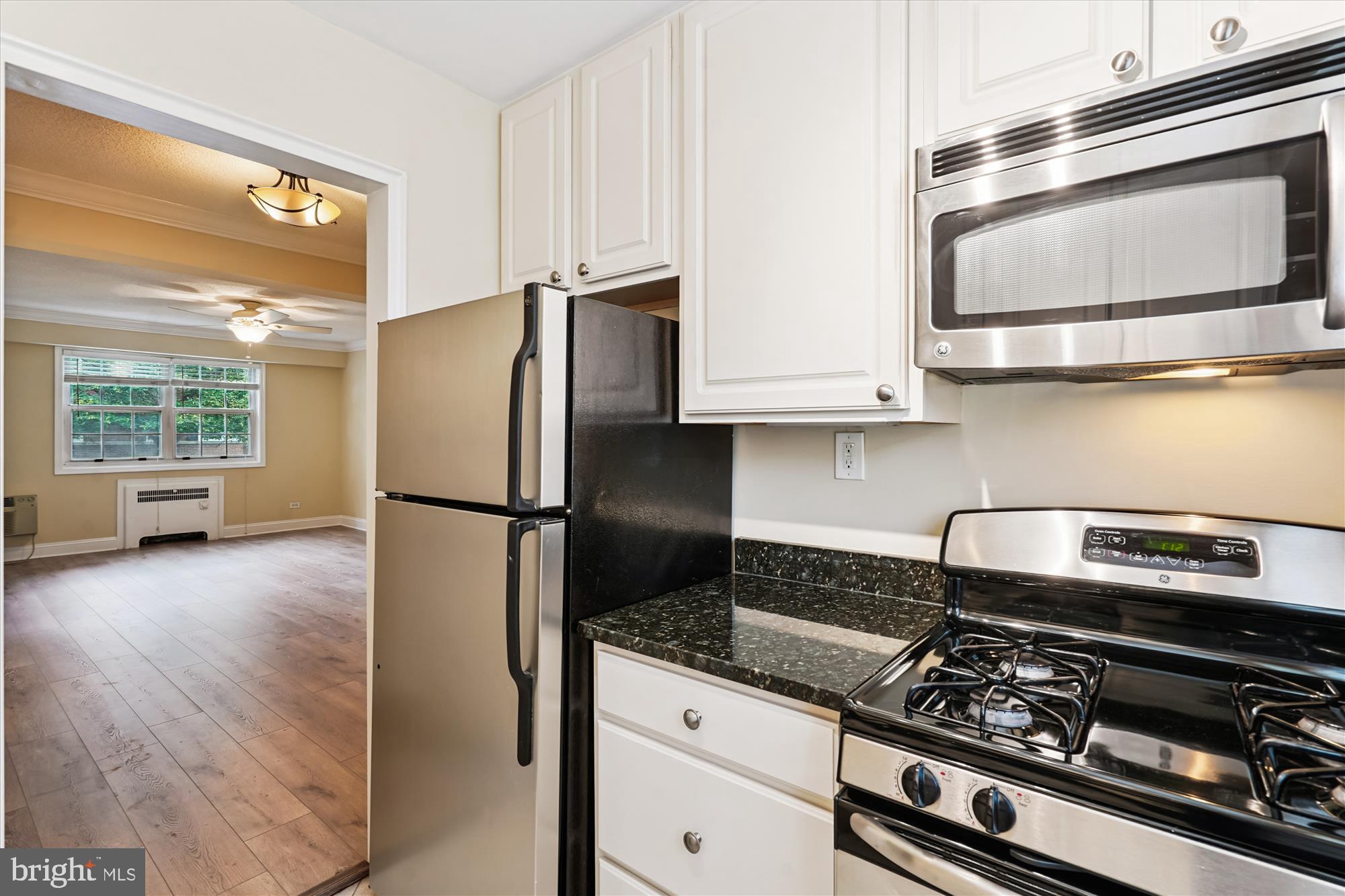 ARLINGTON OAKS - Residential