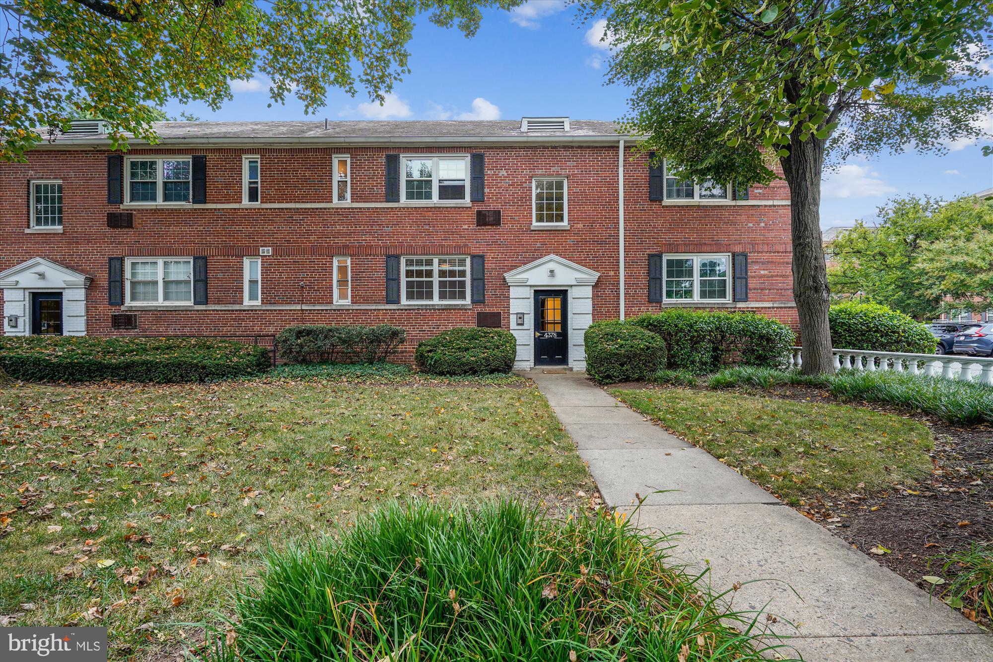 Amazing value for this beautiful Arlington Oaks one bedroom, one full bathroom condo with washer/dryer in unit! Upgraded kitchen with white cabinetry, stainless steel appliances and granite countertops. New luxury vinyl wood plank flooring, upgraded electric panel and fresh paint throughout. Spacious bedroom with ample closet space, hallway with additional closets for storage and updated full bathroom with tub/shower combination, neutral 12x12 floor tile and corian topped vanity. Large living and dining area overlooking the courtyard area with ceiling fan and overhead lighting. Inviting foyer and separate laundry closet not found in many units. Updated, clean and ready to move in! Heat & water included in the condo fee! The community  offers a community room with a fitness area, bike storage,  a community garden, and rentable storage units.  Parking is plentiful with 2 parking passes and nearby street parking as well.  Less than a mile to Ballston and Virginia Square Metro stations. Blocks to nearby bus stops and bike ride share at the corner. With quick access to the Pentagon, Crystal City, and downtown DC, this home is an excellent choice for an easy commute. CVS, Harris Teeter, dining options, and Ballston Quarter is all within 1 mile.