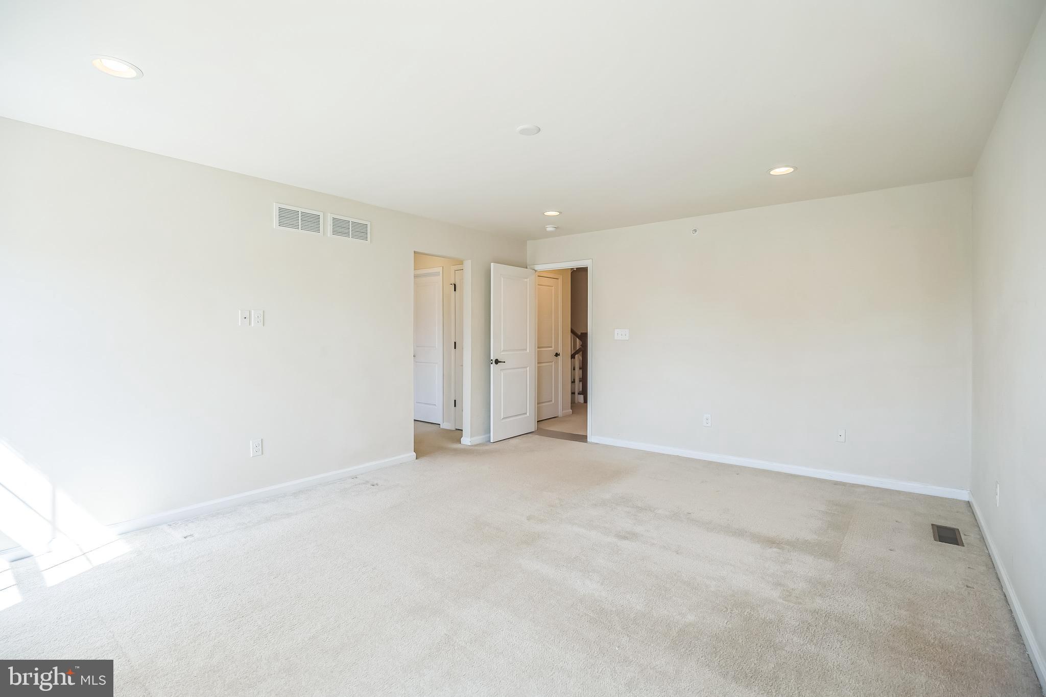 SPRING OAK - Residential