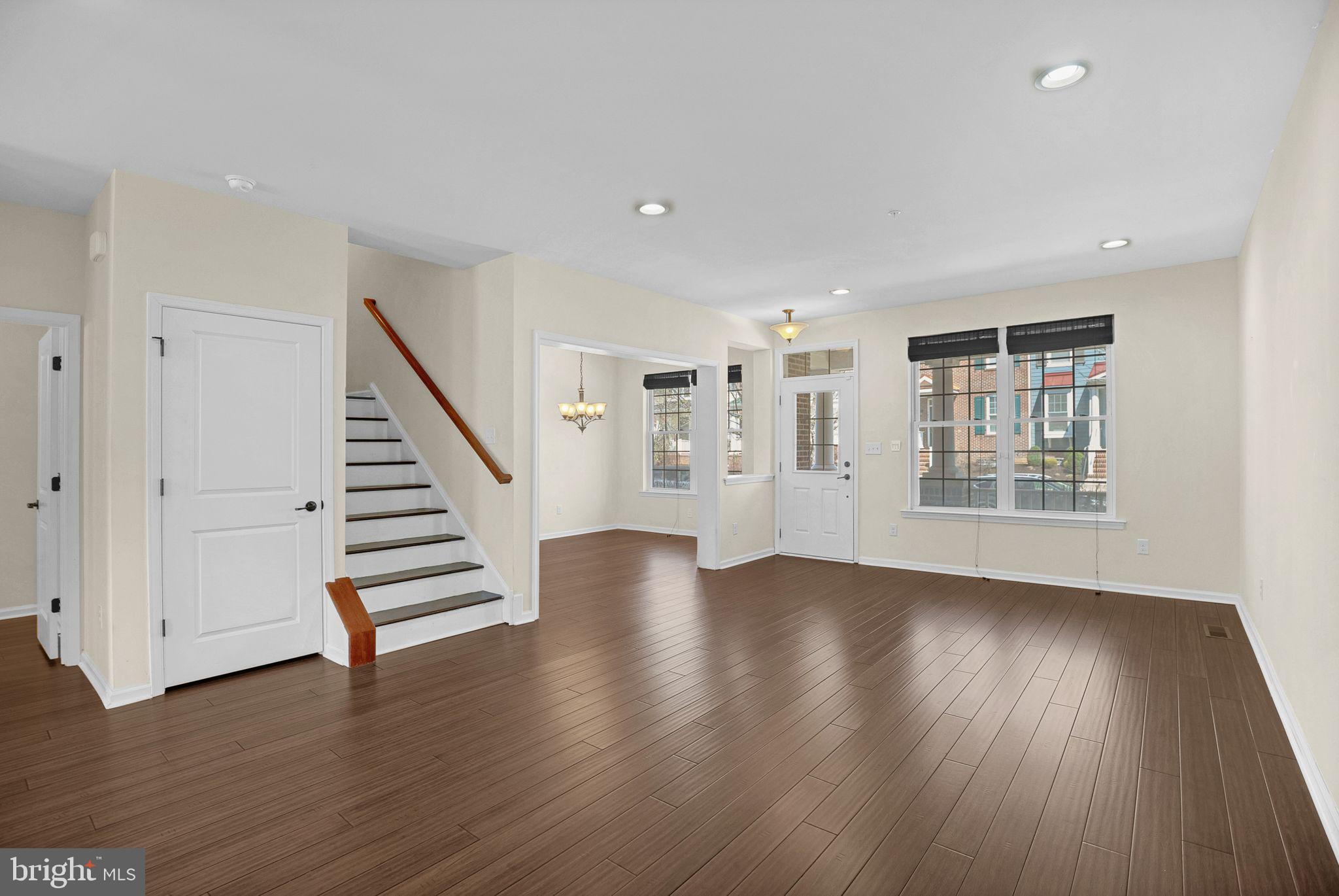 SPRING OAK - Residential
