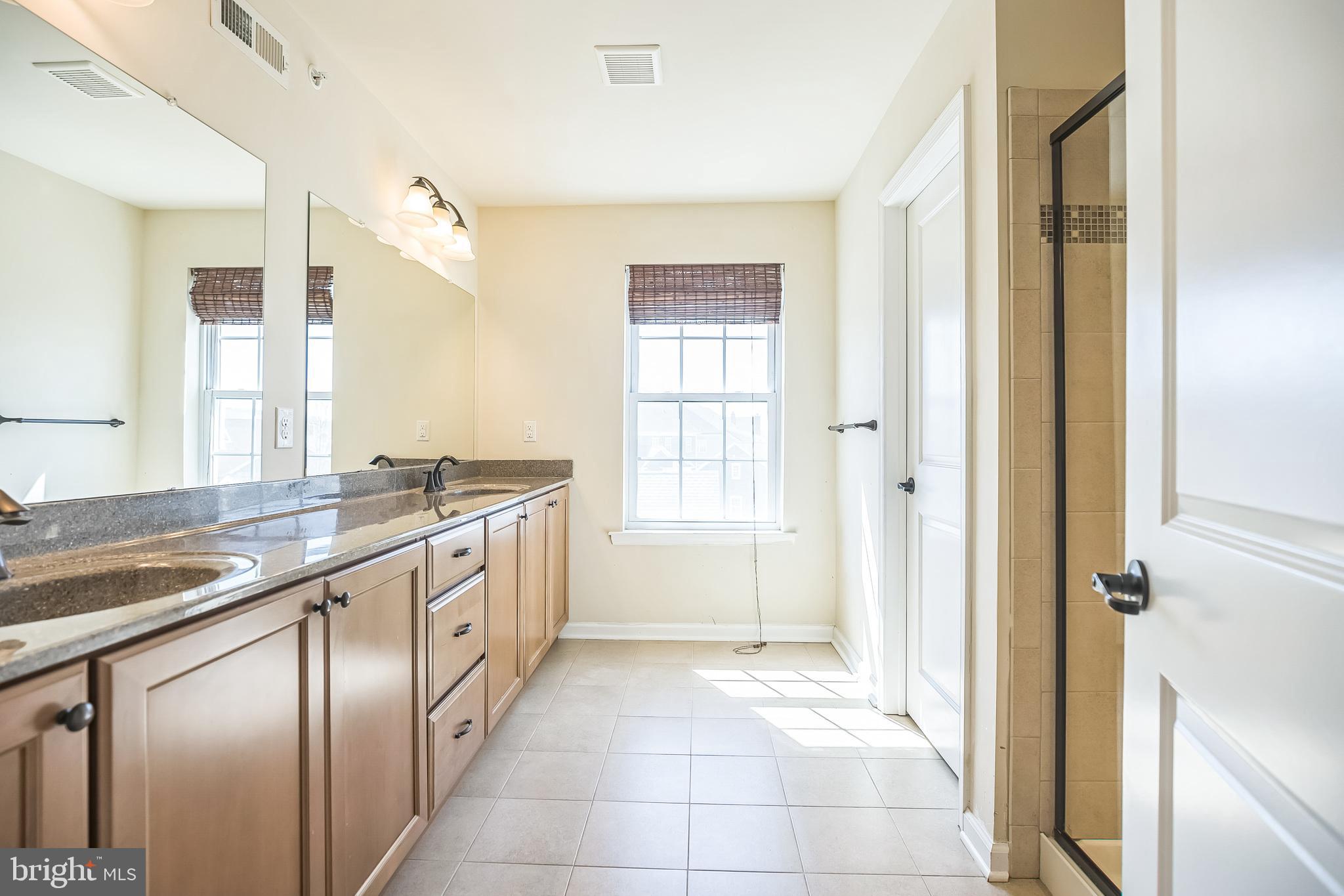 SPRING OAK - Residential
