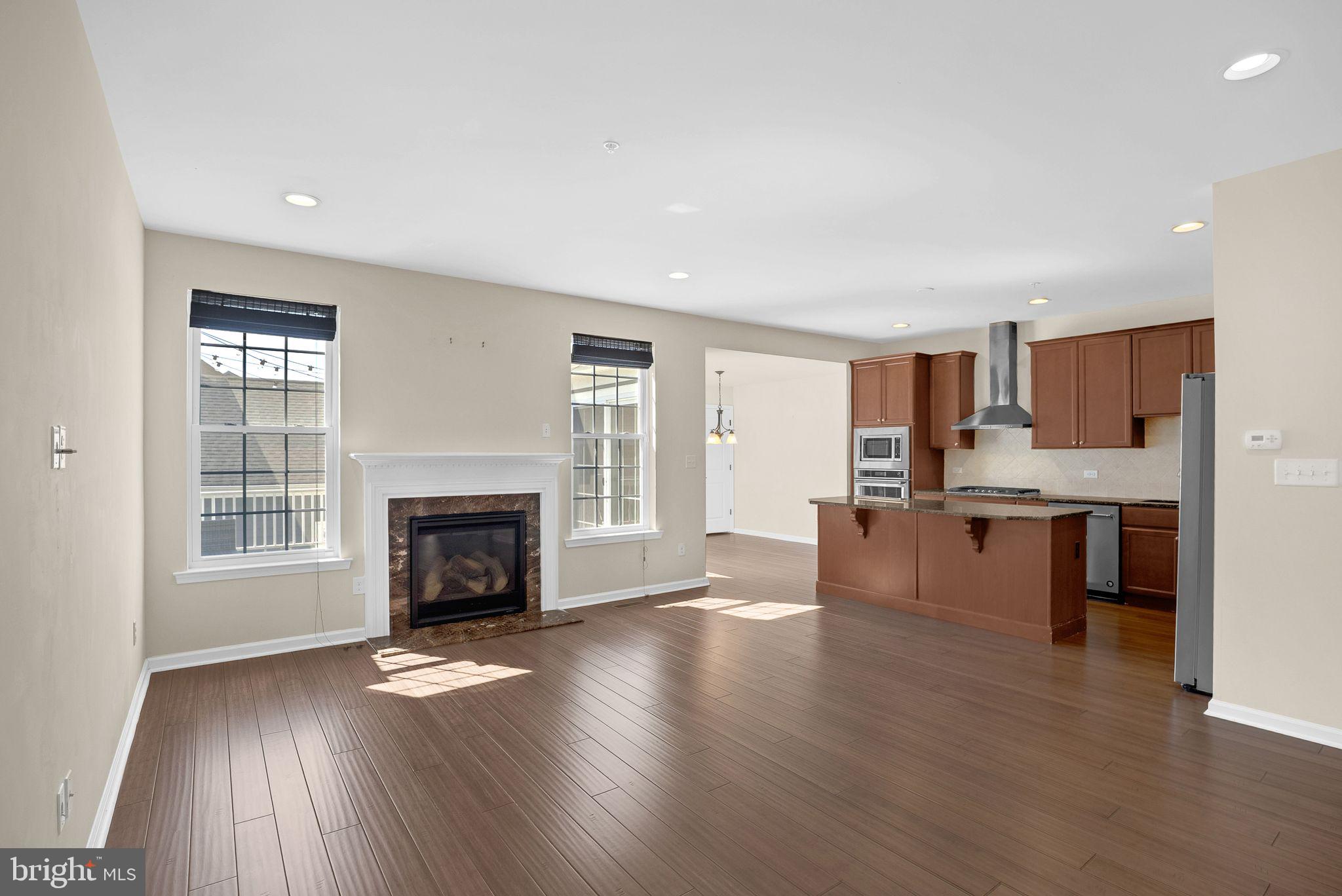 SPRING OAK - Residential