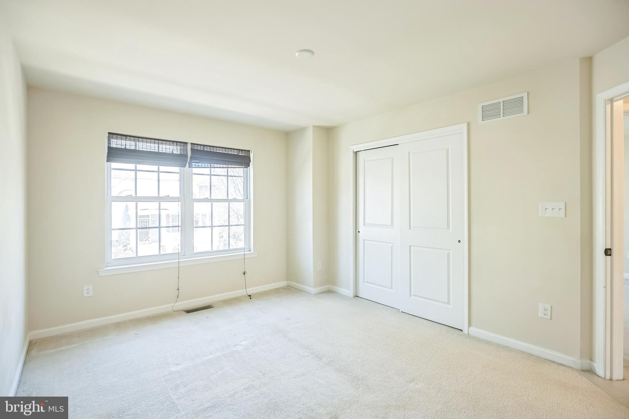 SPRING OAK - Residential