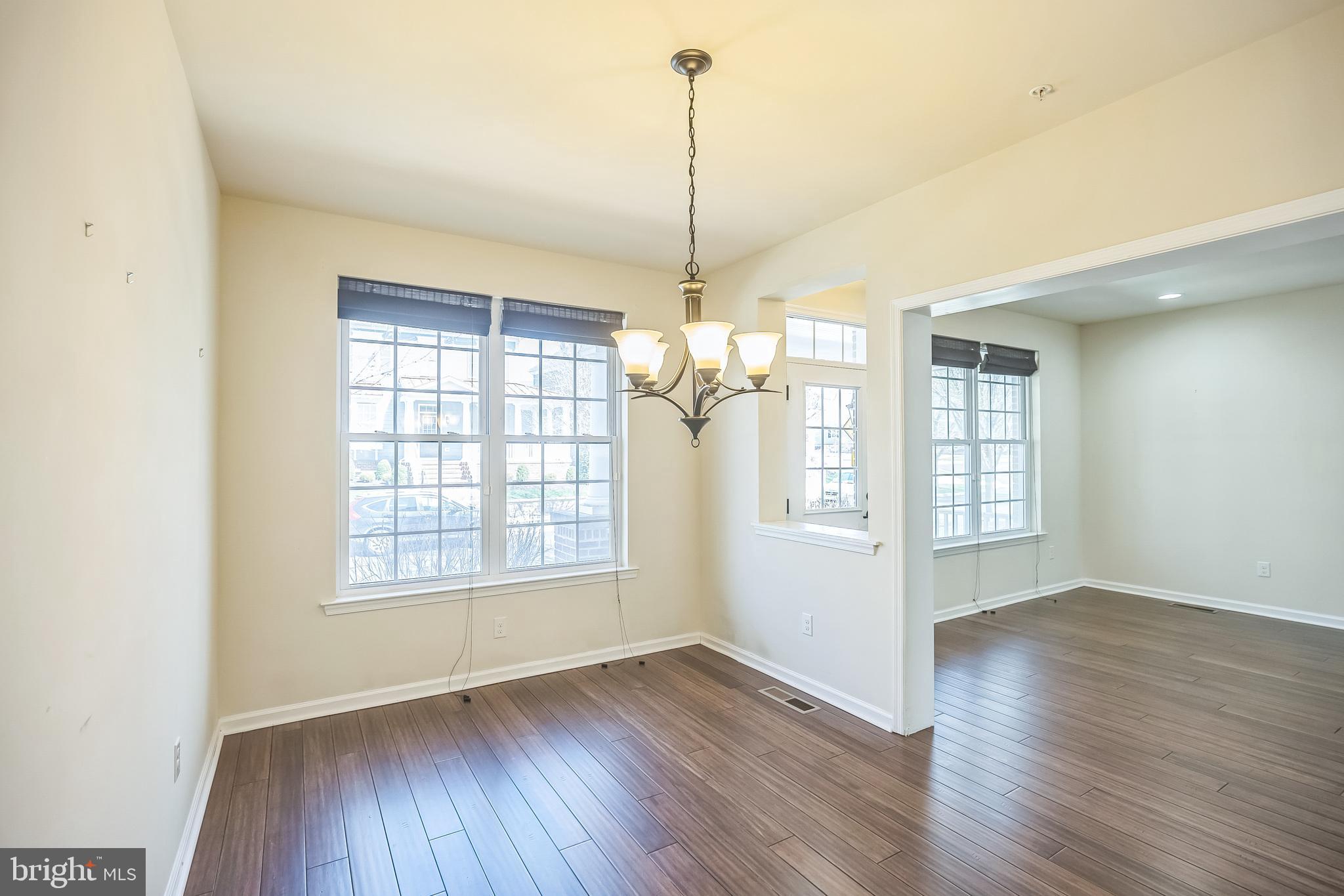 SPRING OAK - Residential