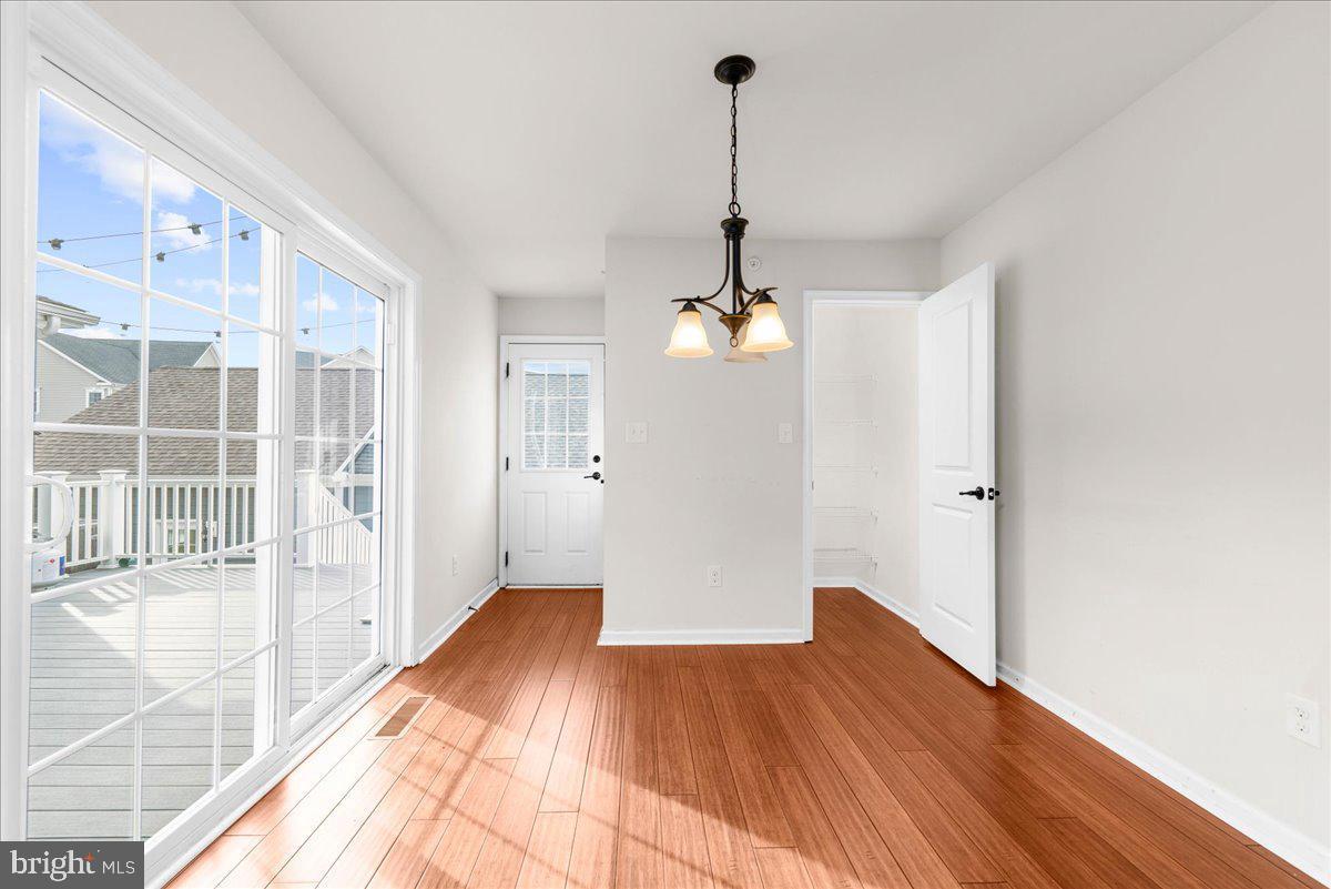 SPRING OAK - Residential