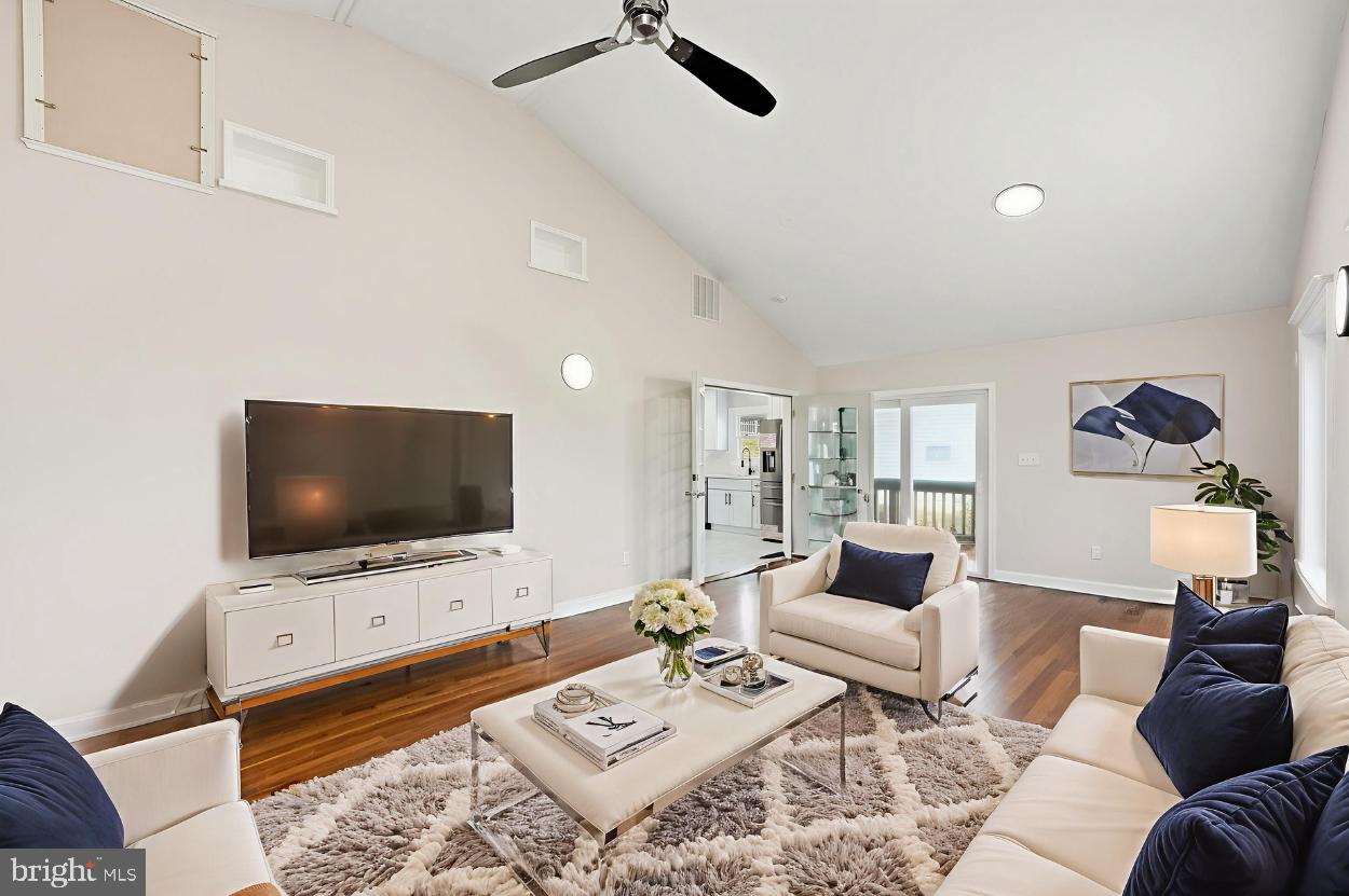 6436 MAPLEWOOD DRIVE