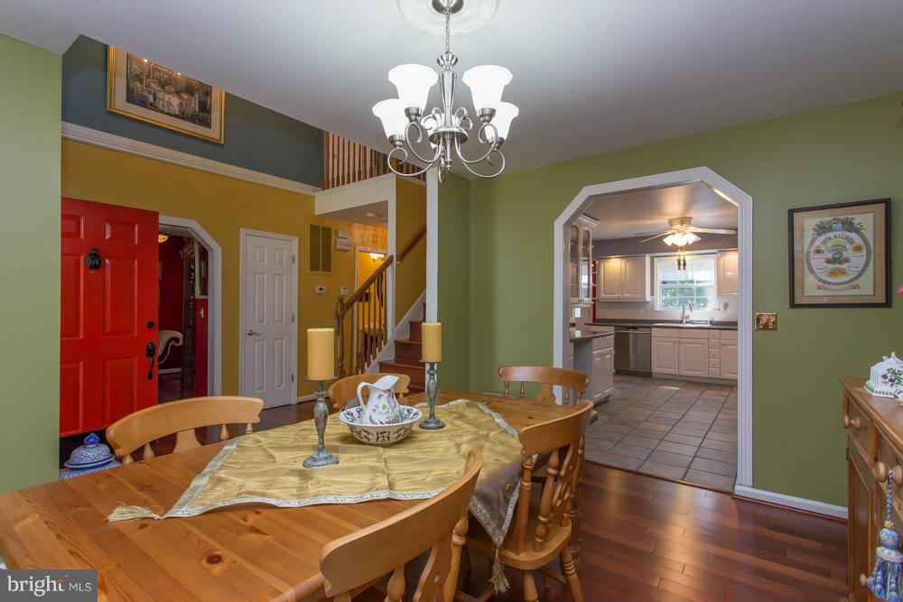 SIX LAKES WEST - Residential