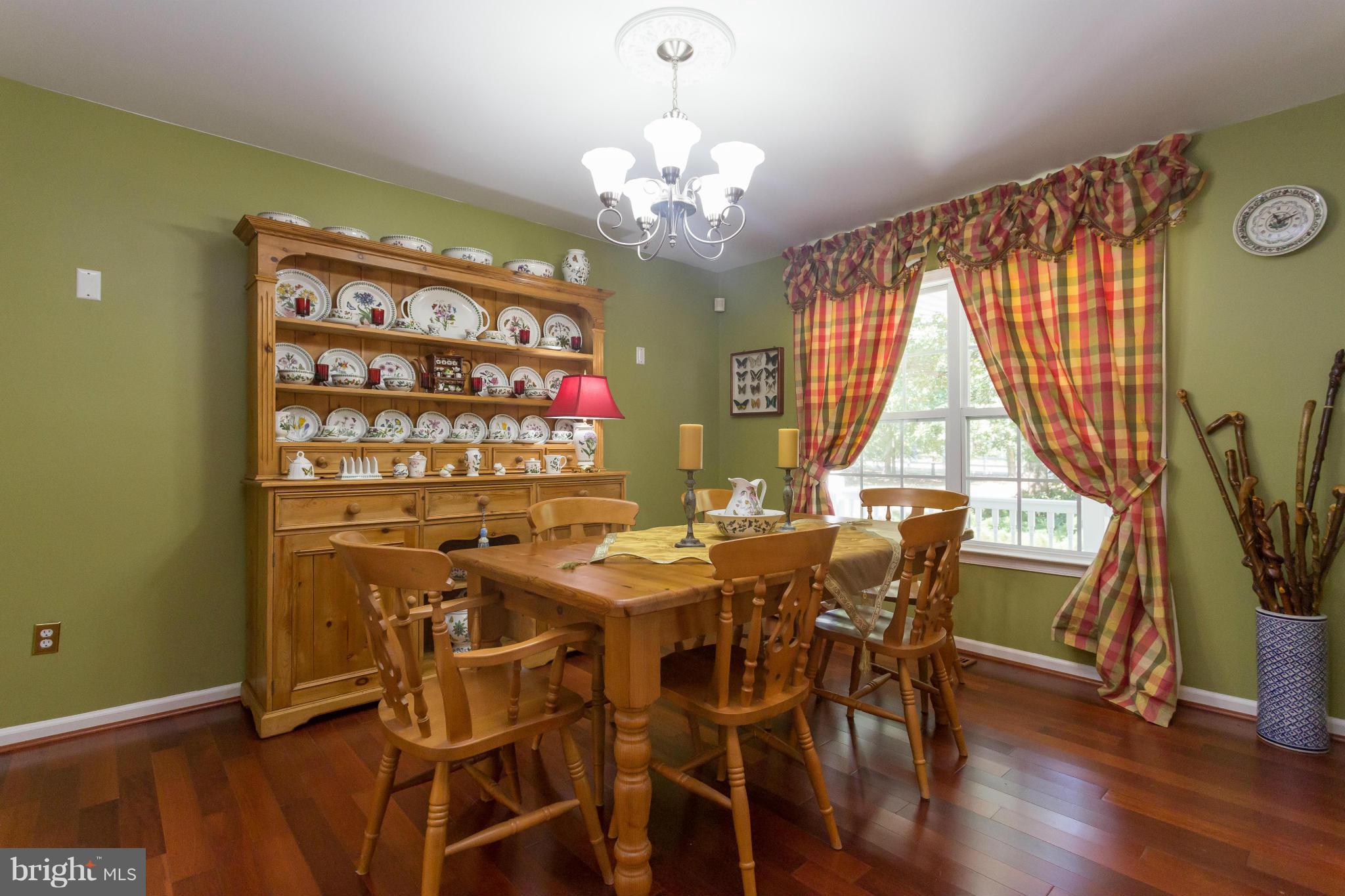 SIX LAKES WEST - Residential