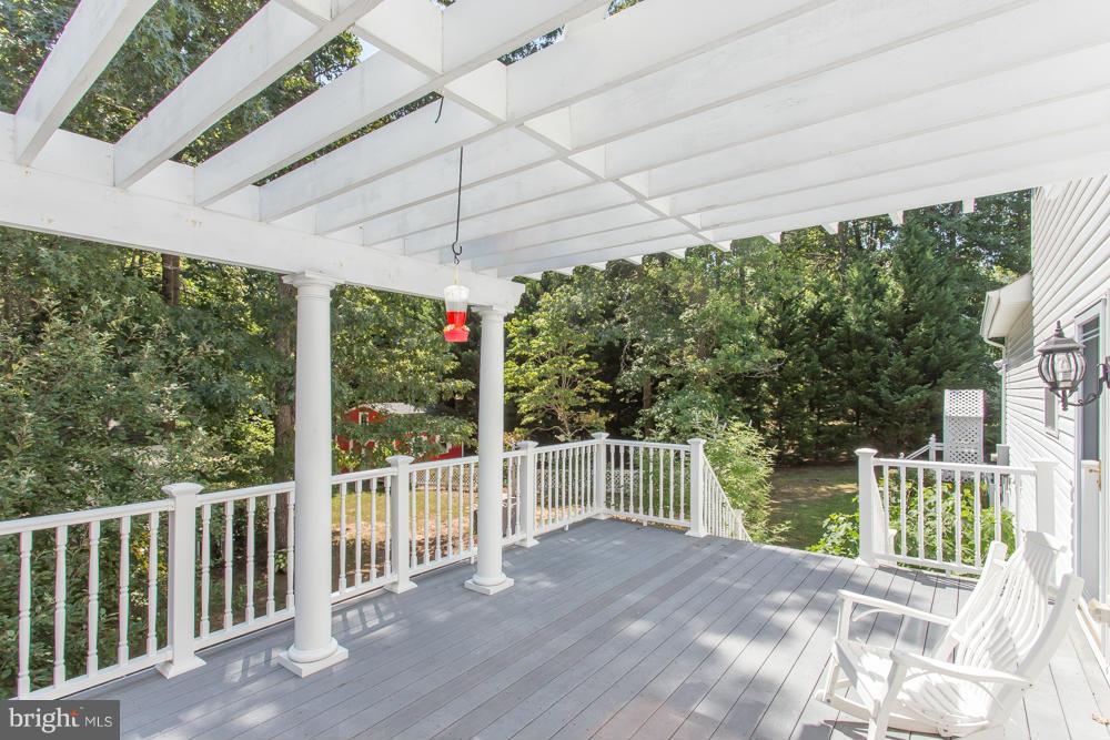 SIX LAKES WEST - Residential