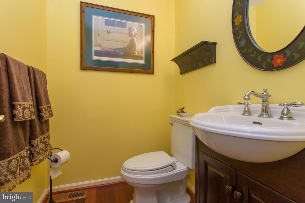 SIX LAKES WEST - Residential