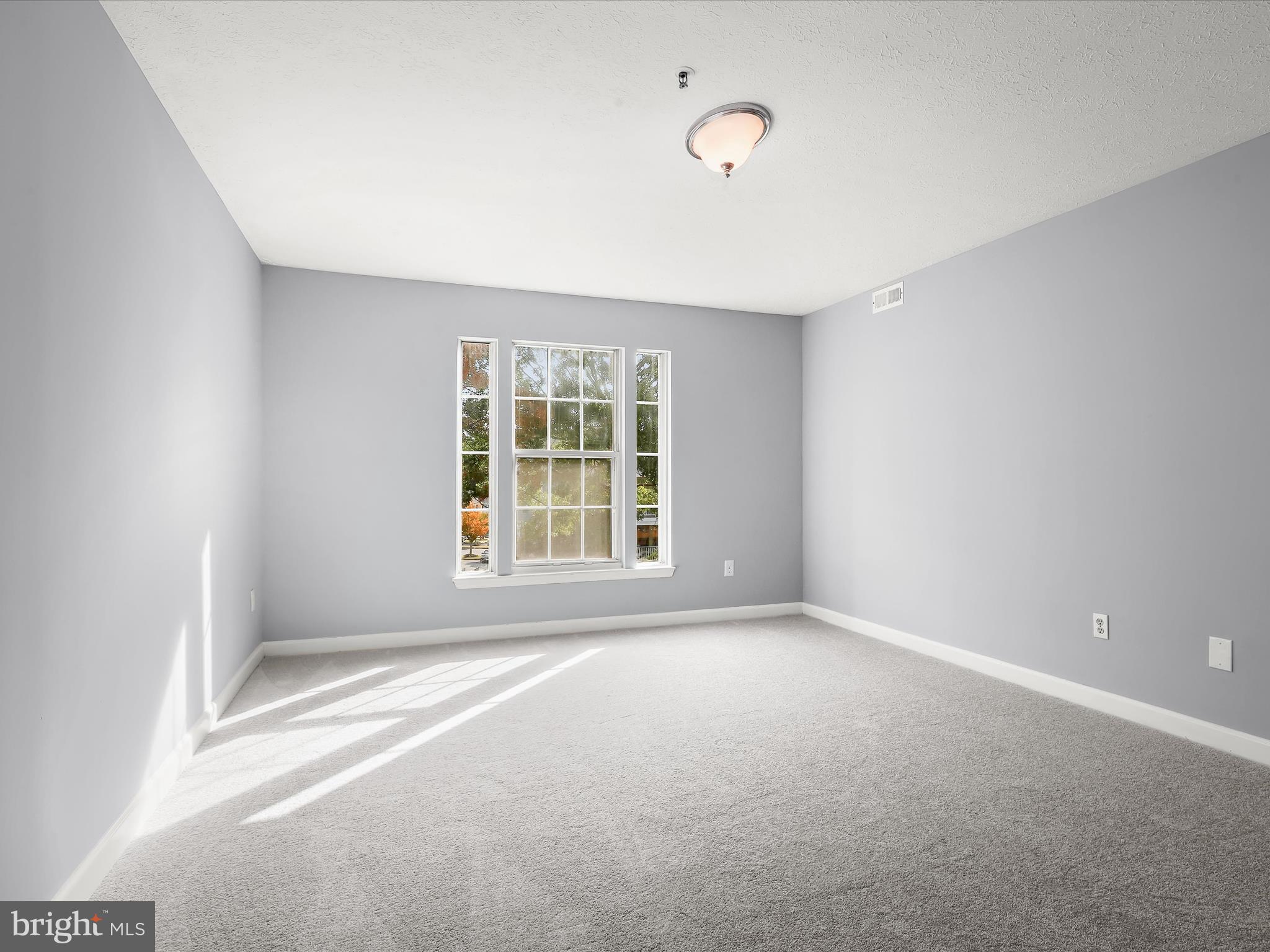 RIVERSIDE - Residential