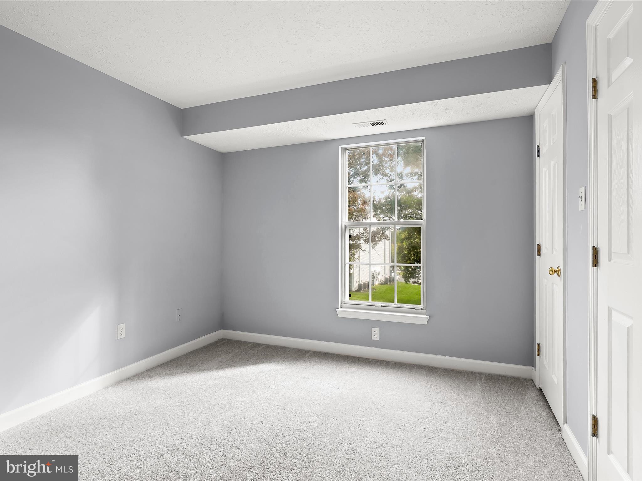 RIVERSIDE - Residential