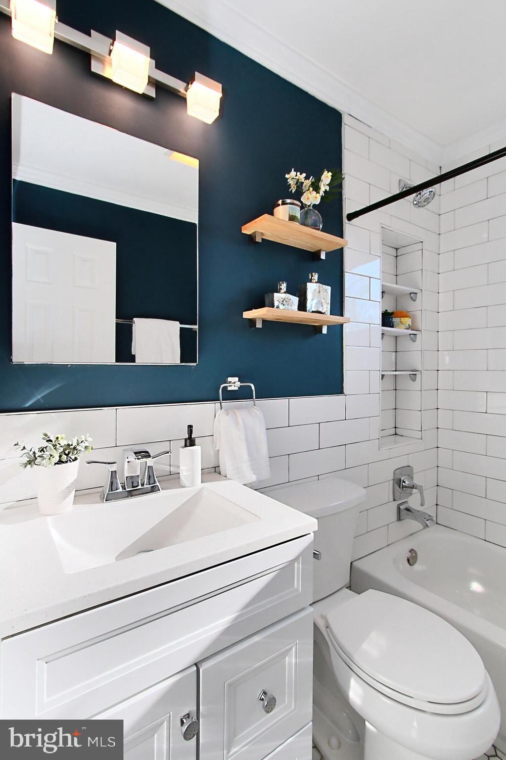 BROYHILL PARK - Residential