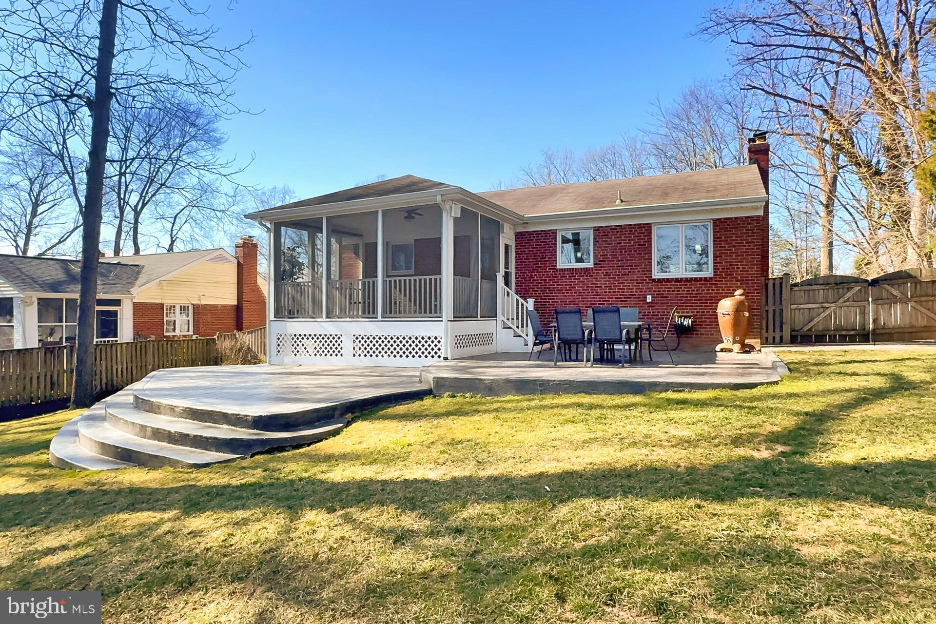 BROYHILL PARK - Residential