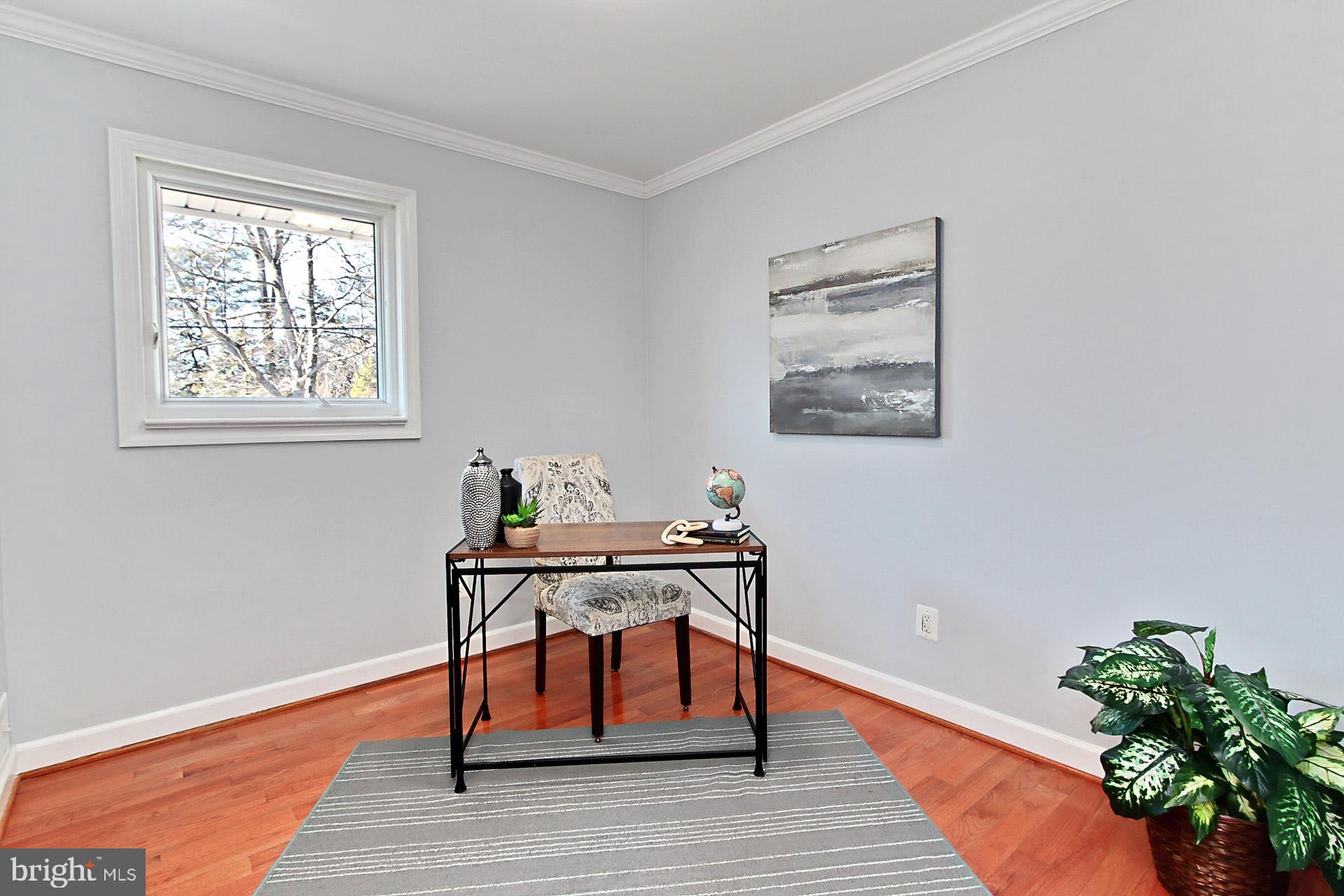 BROYHILL PARK - Residential