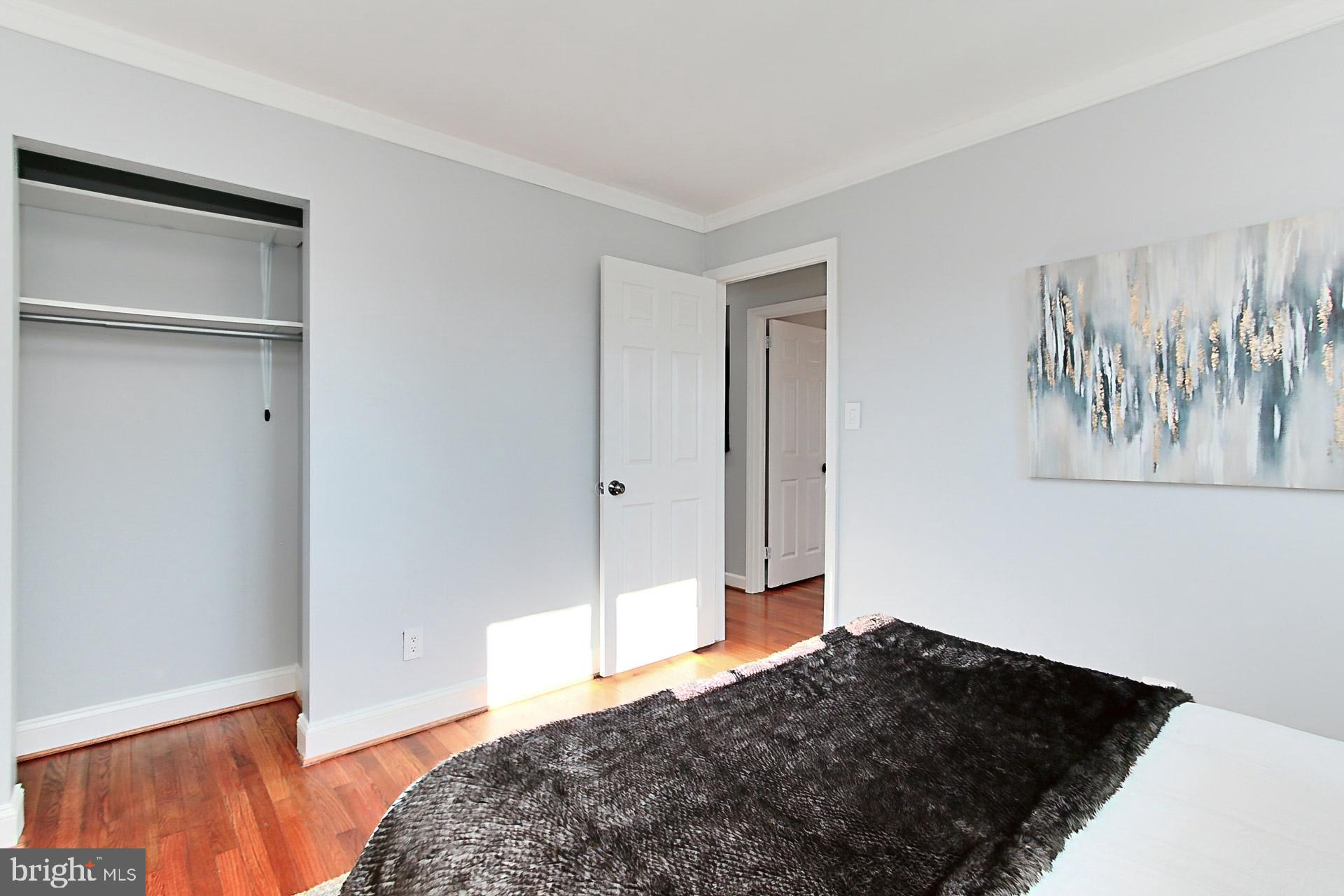 BROYHILL PARK - Residential