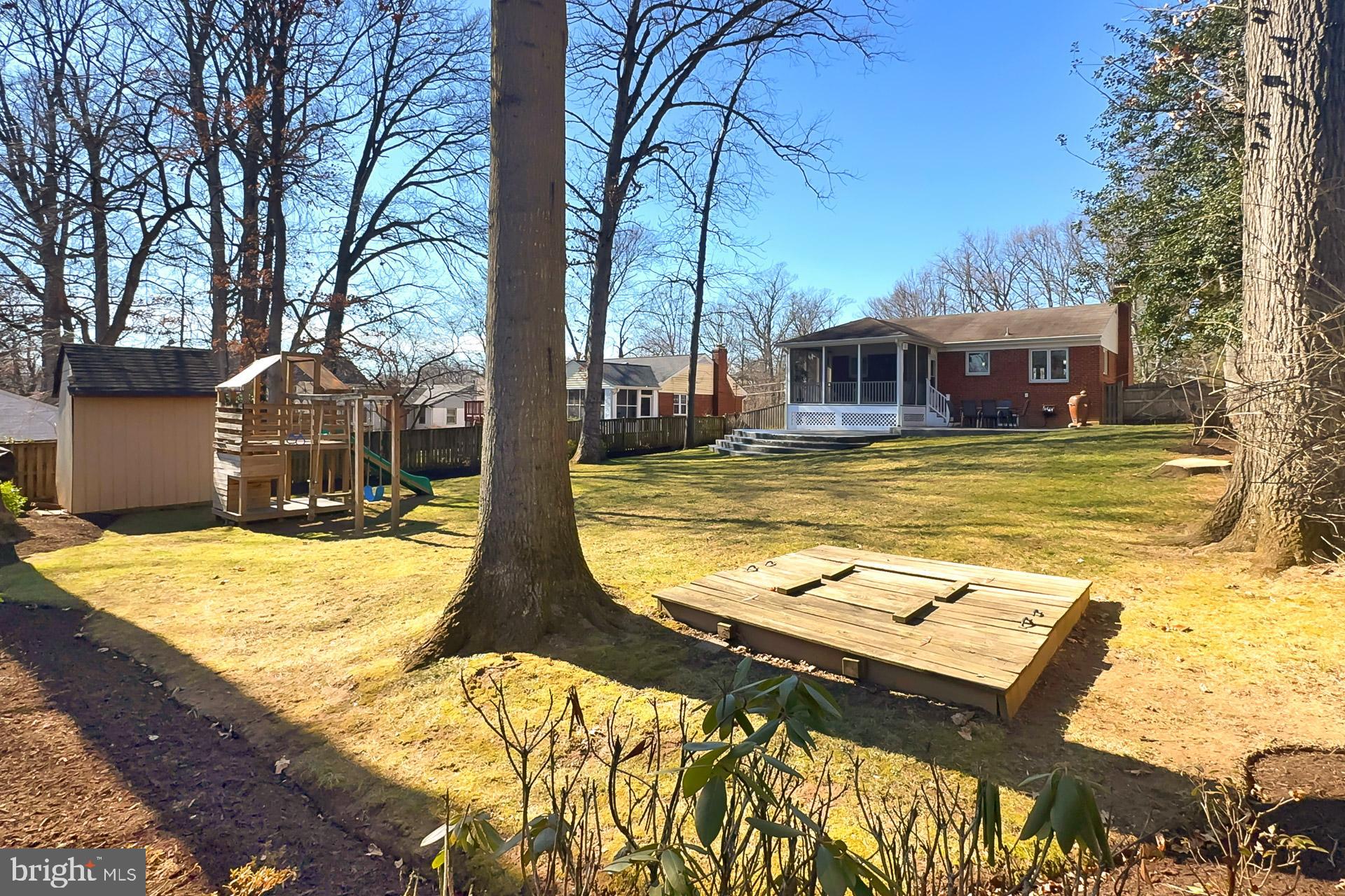 BROYHILL PARK - Residential