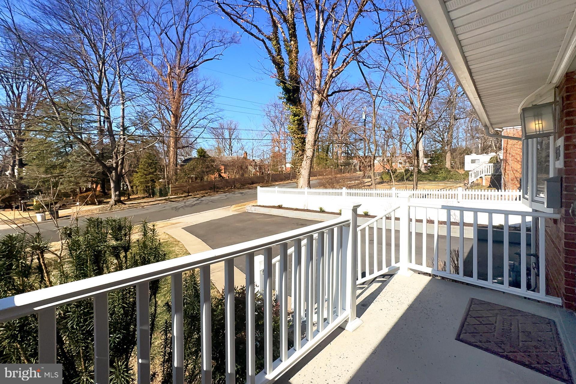 BROYHILL PARK - Residential