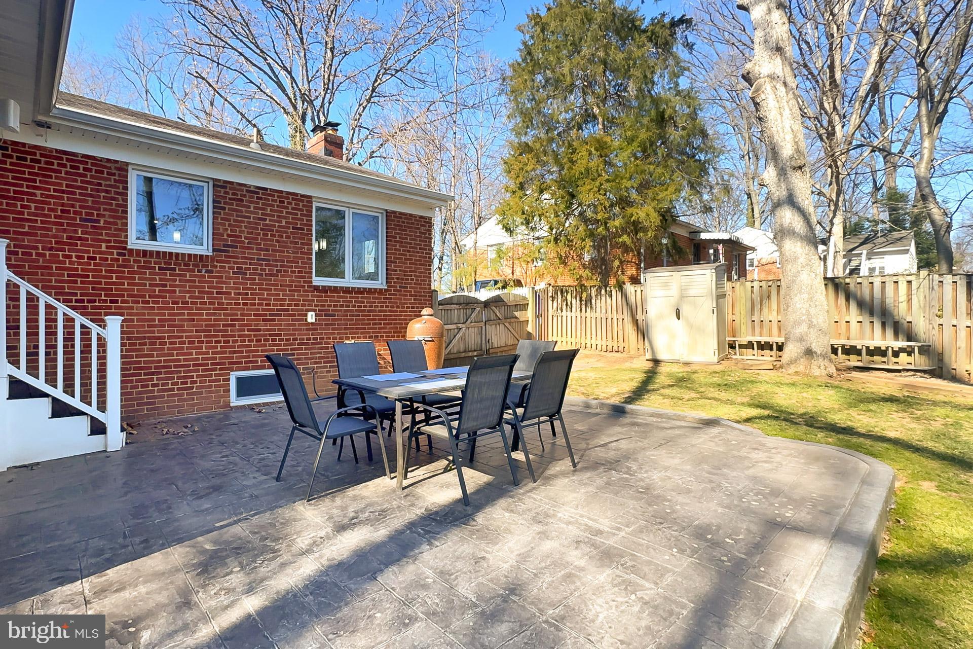 BROYHILL PARK - Residential