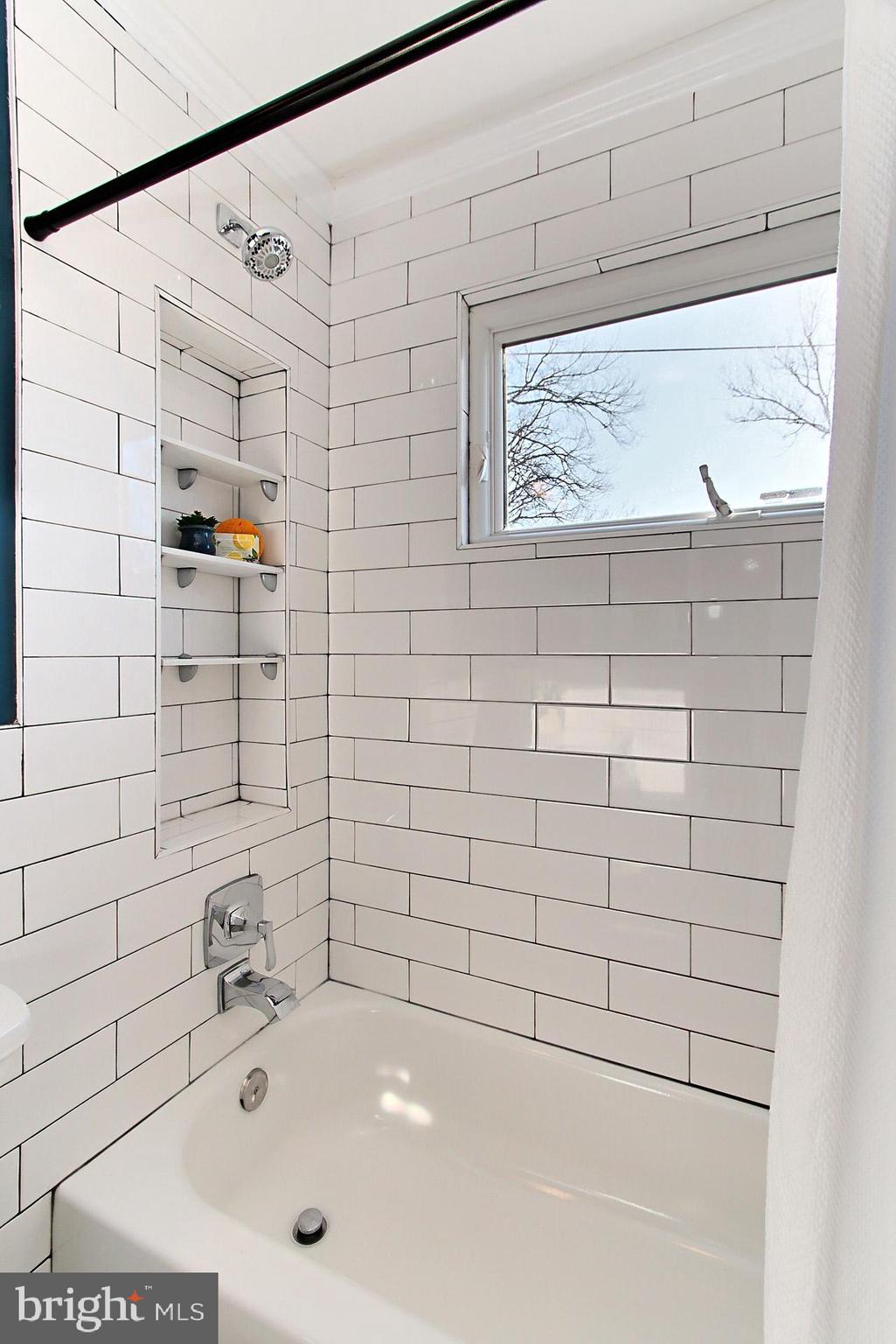 BROYHILL PARK - Residential