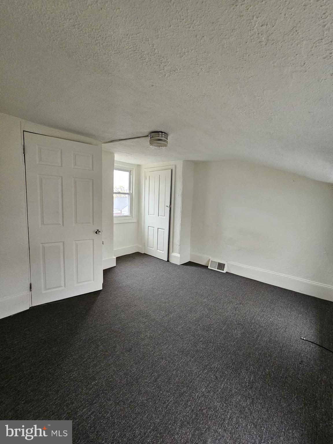 FRANKFORD - Residential Lease