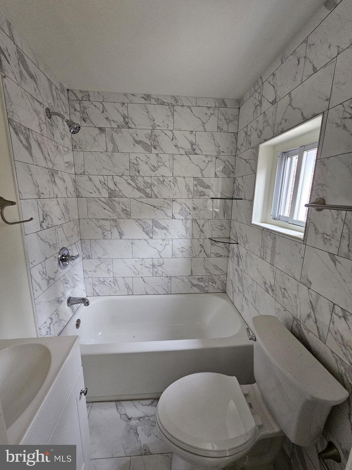 FRANKFORD - Residential Lease