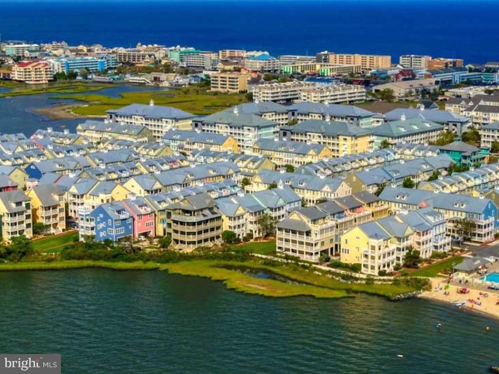 SUNSET ISLAND - Residential
