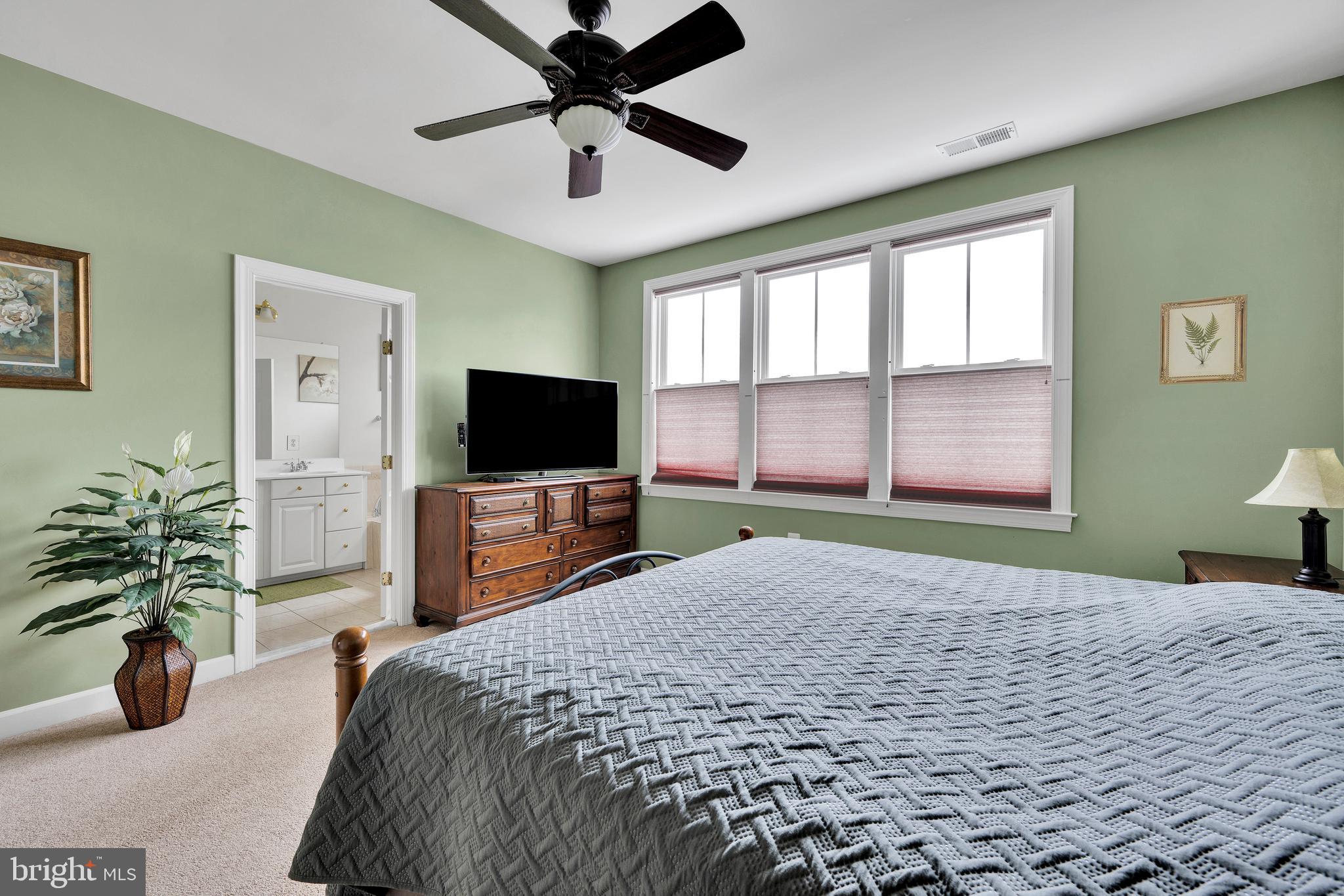 SUNSET ISLAND - Residential