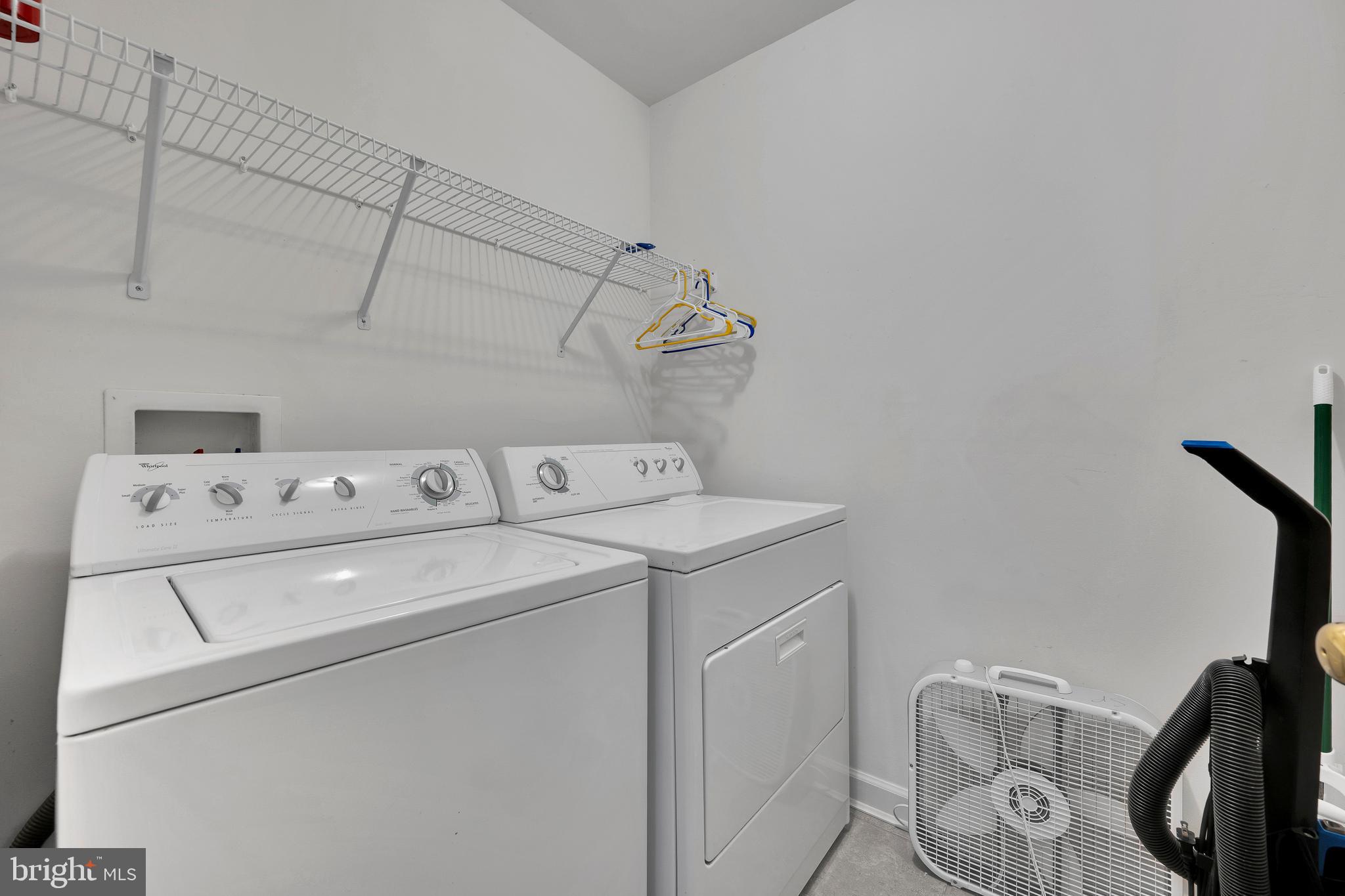 SUNSET ISLAND - Residential