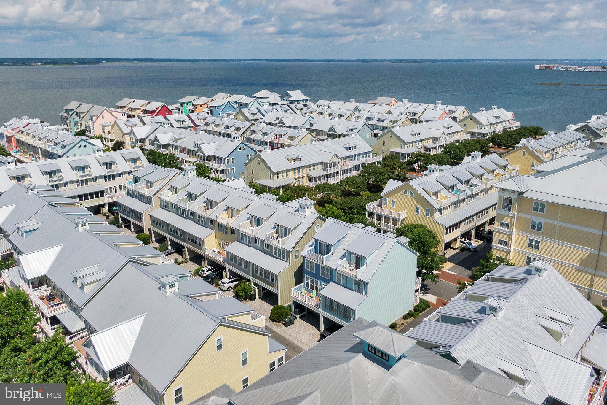 SUNSET ISLAND - Residential