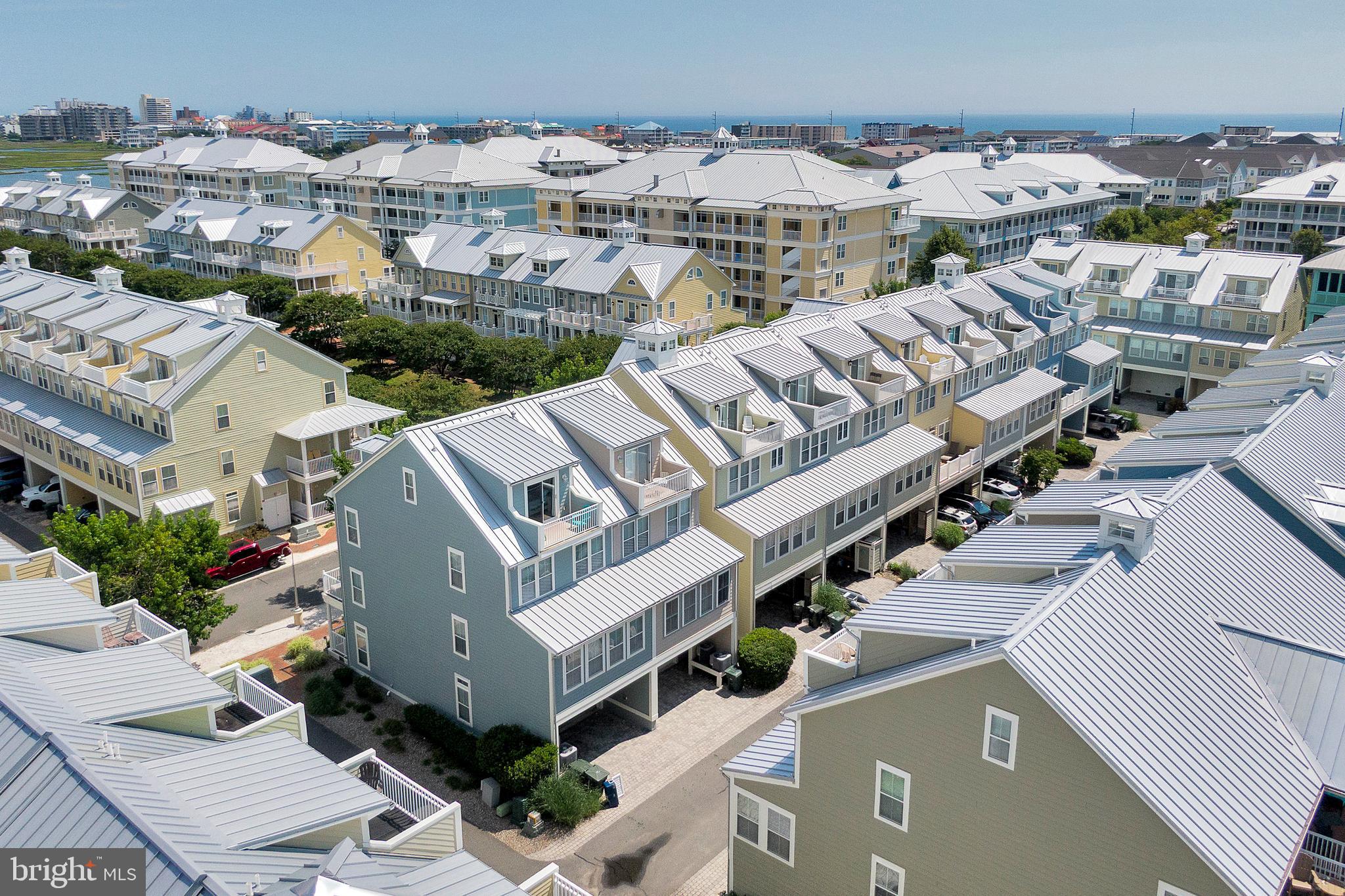 SUNSET ISLAND - Residential