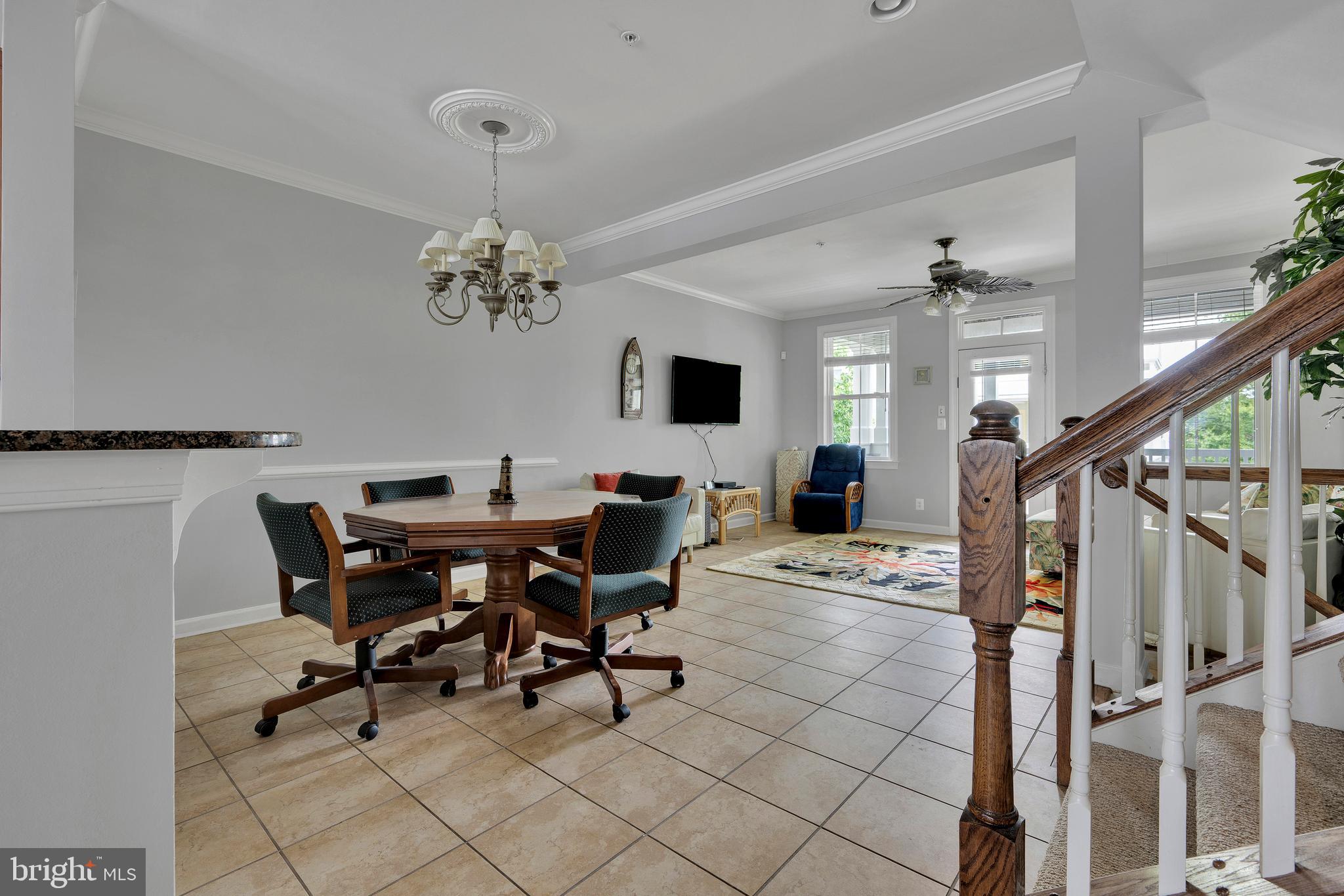 SUNSET ISLAND - Residential