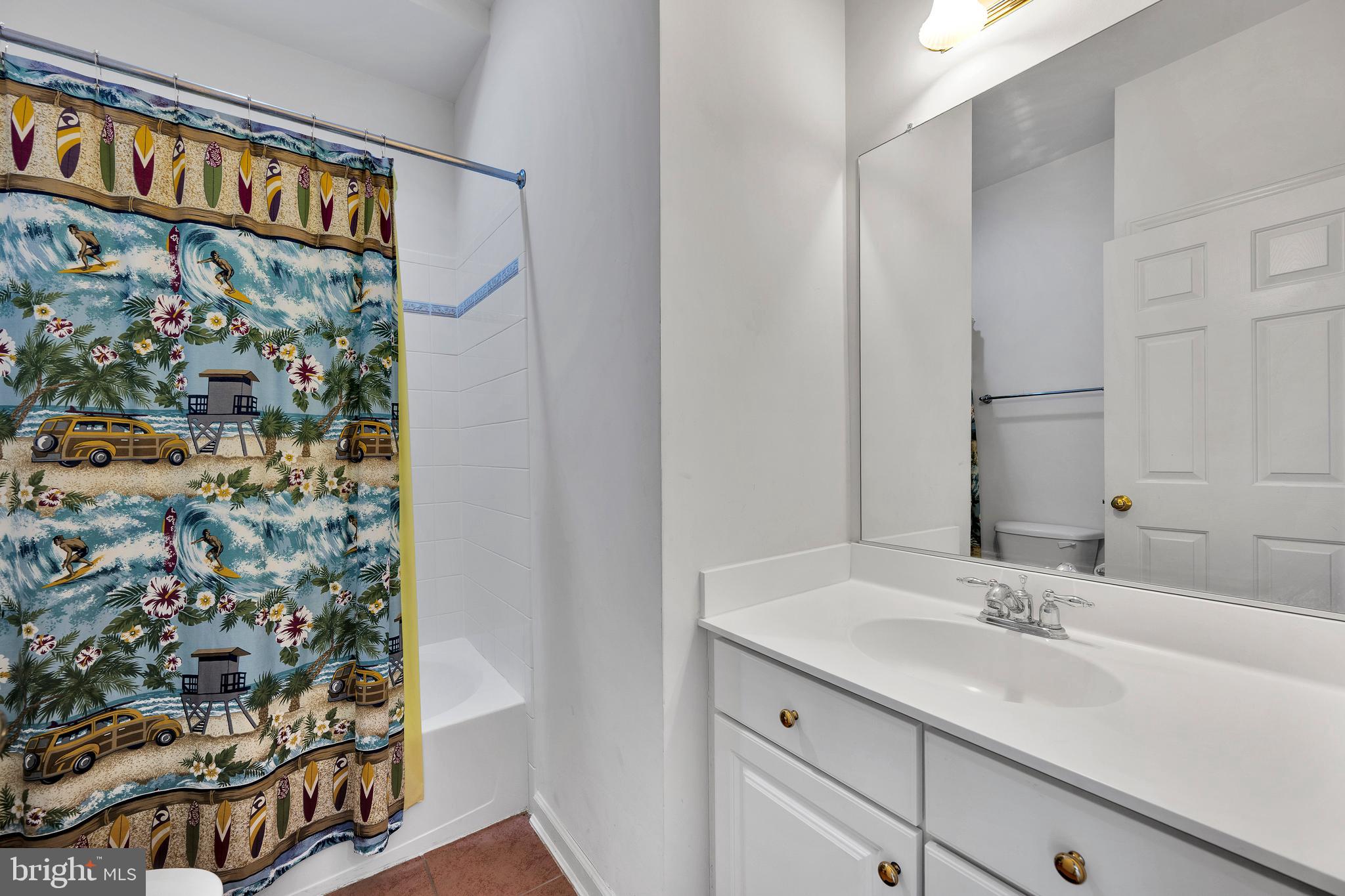 SUNSET ISLAND - Residential